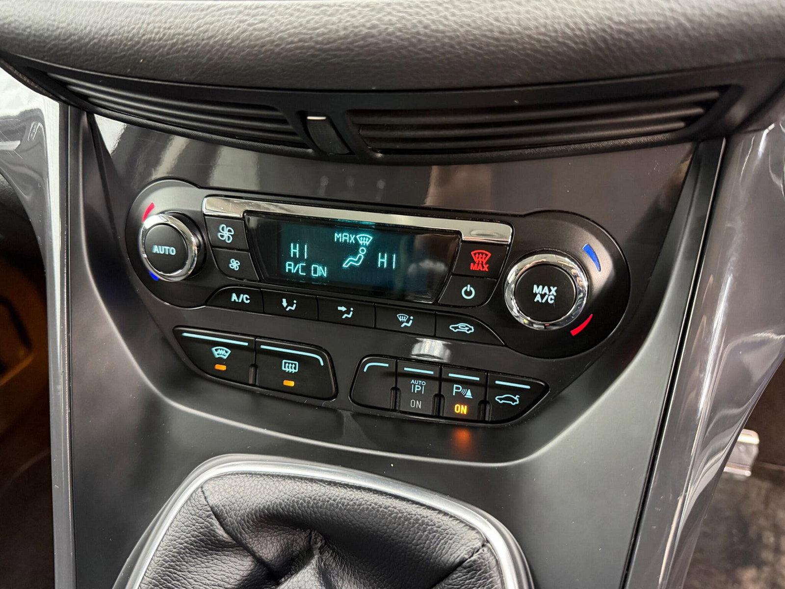 Ford Kuga 2.0 TDCi Titanium AWD Euro 5 5dr 5dr Manual 2013