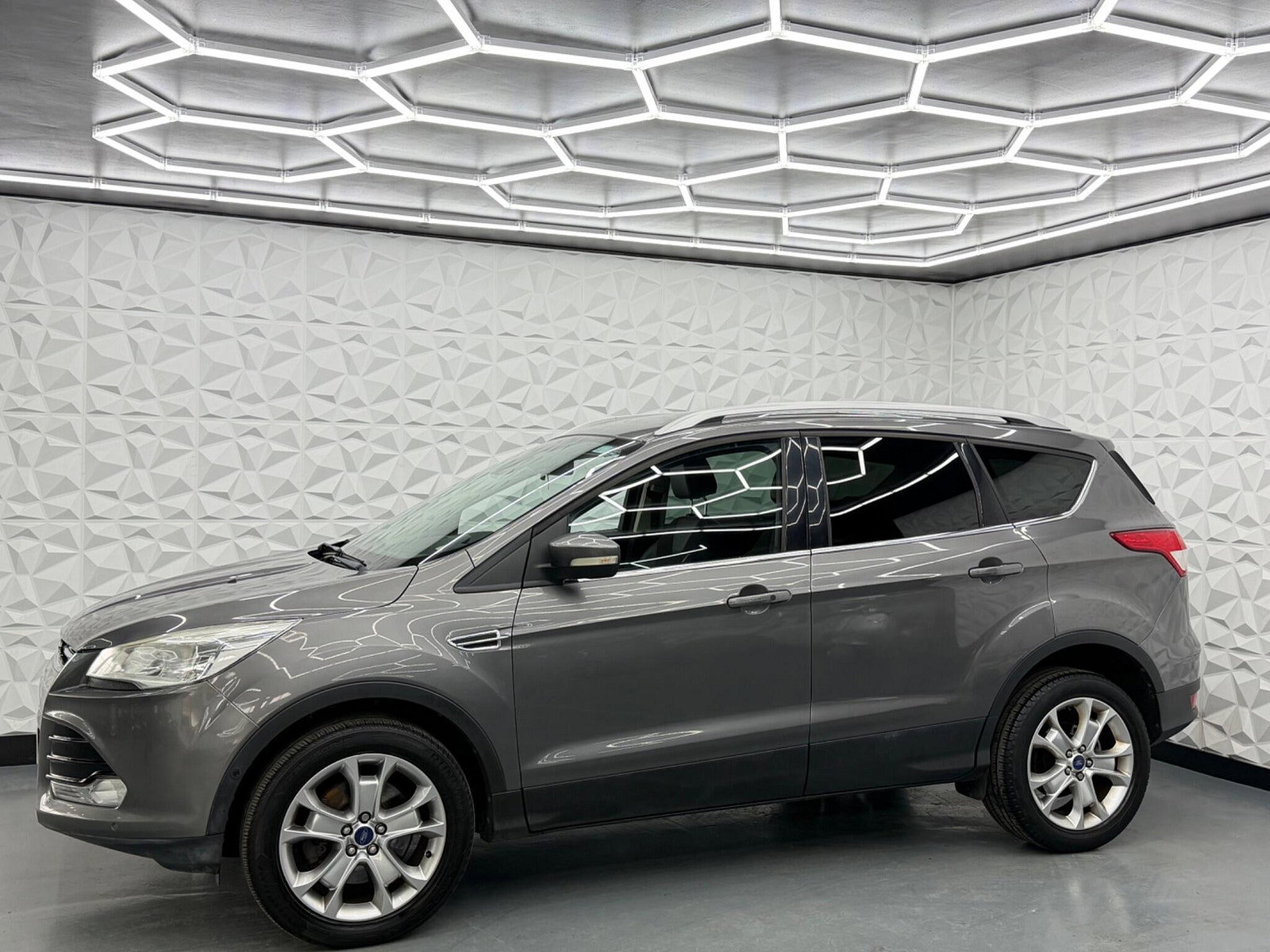 Ford Kuga 2.0 TDCi Titanium AWD Euro 5 5dr 5dr Manual 2013