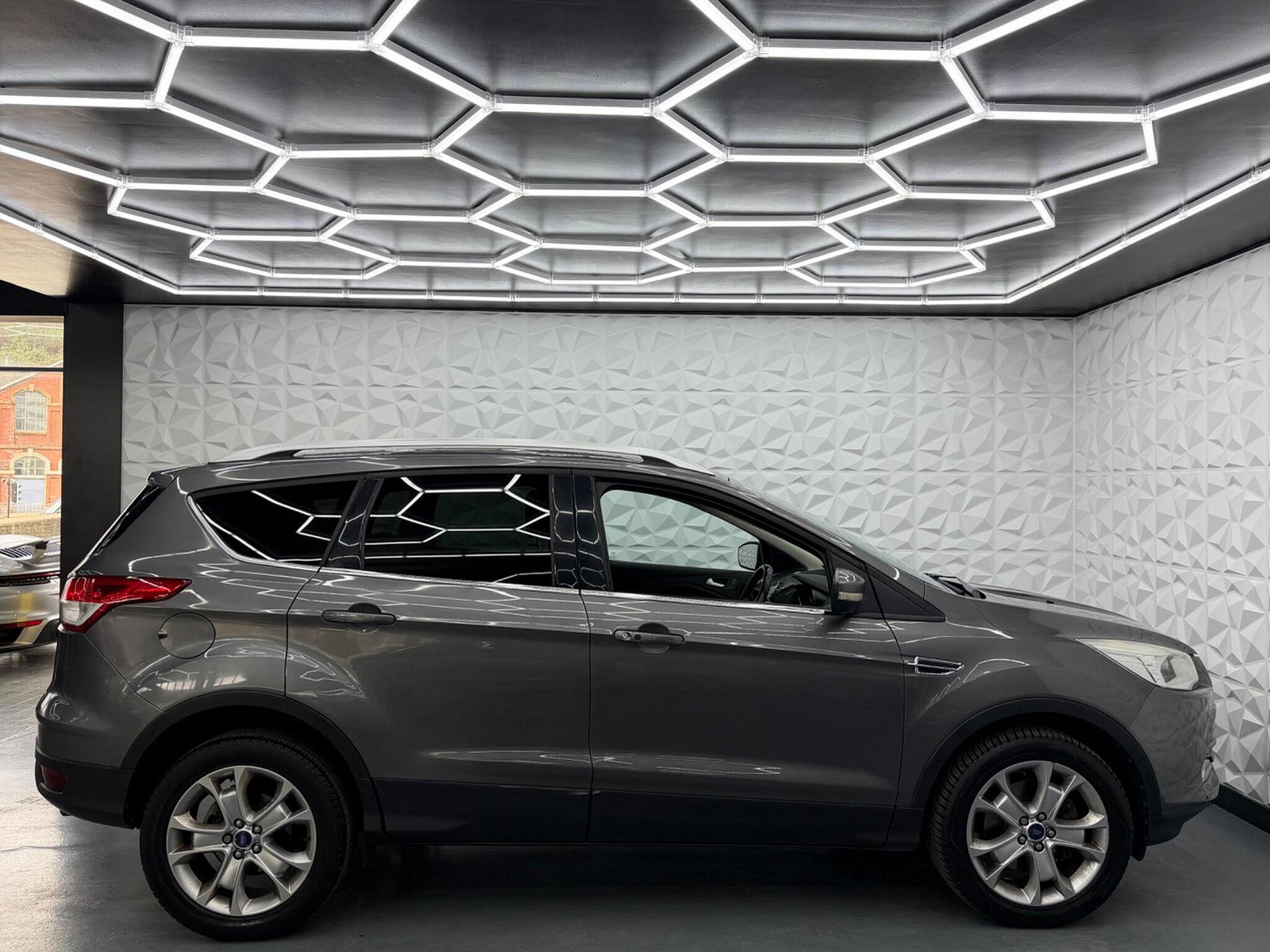 Ford Kuga 2.0 TDCi Titanium AWD Euro 5 5dr 5dr Manual 2013