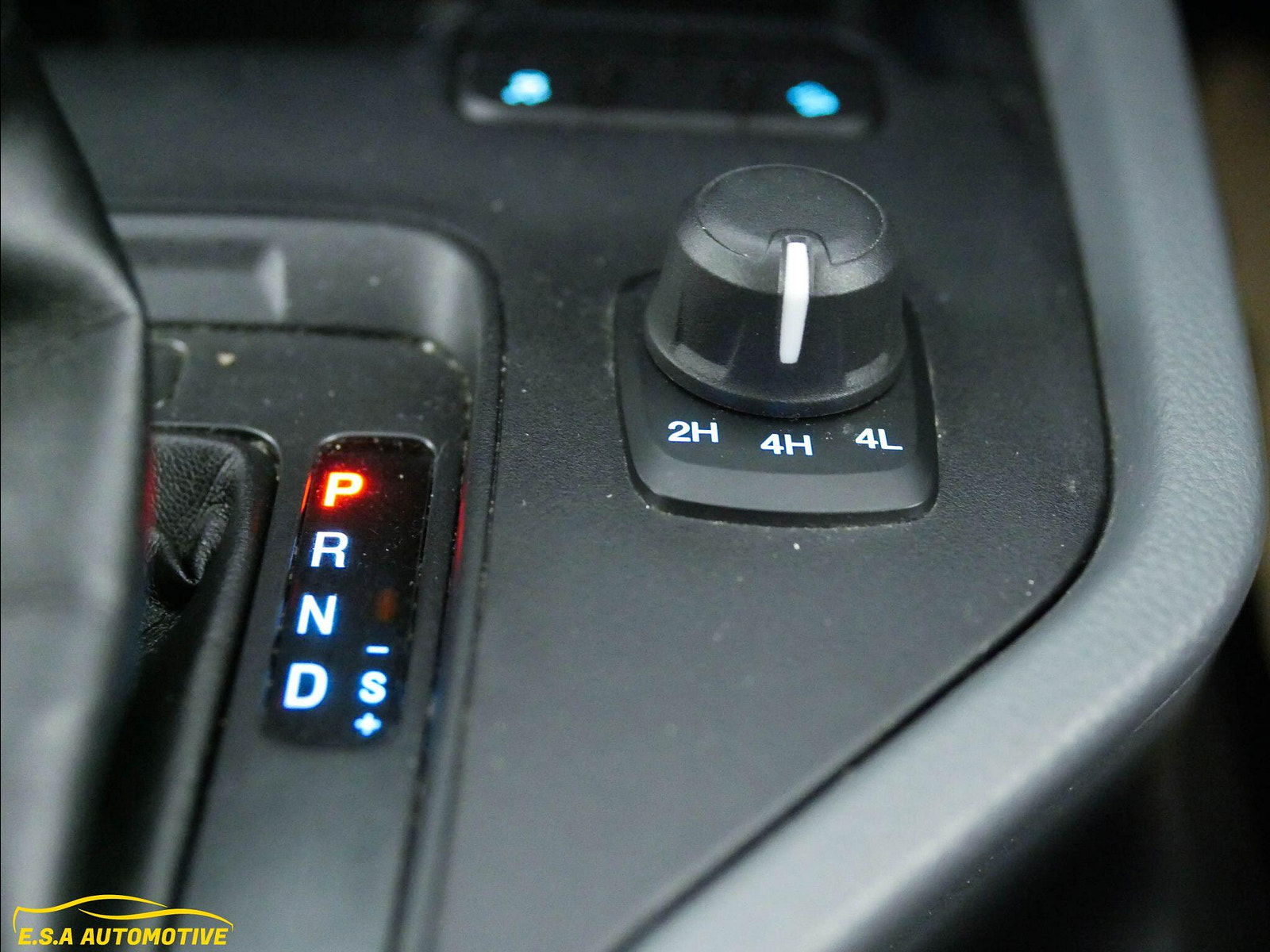 Ford Ranger 3.2 TDCi Wildtrak Auto 4WD Euro 5 4dr 4dr Automatic 2018