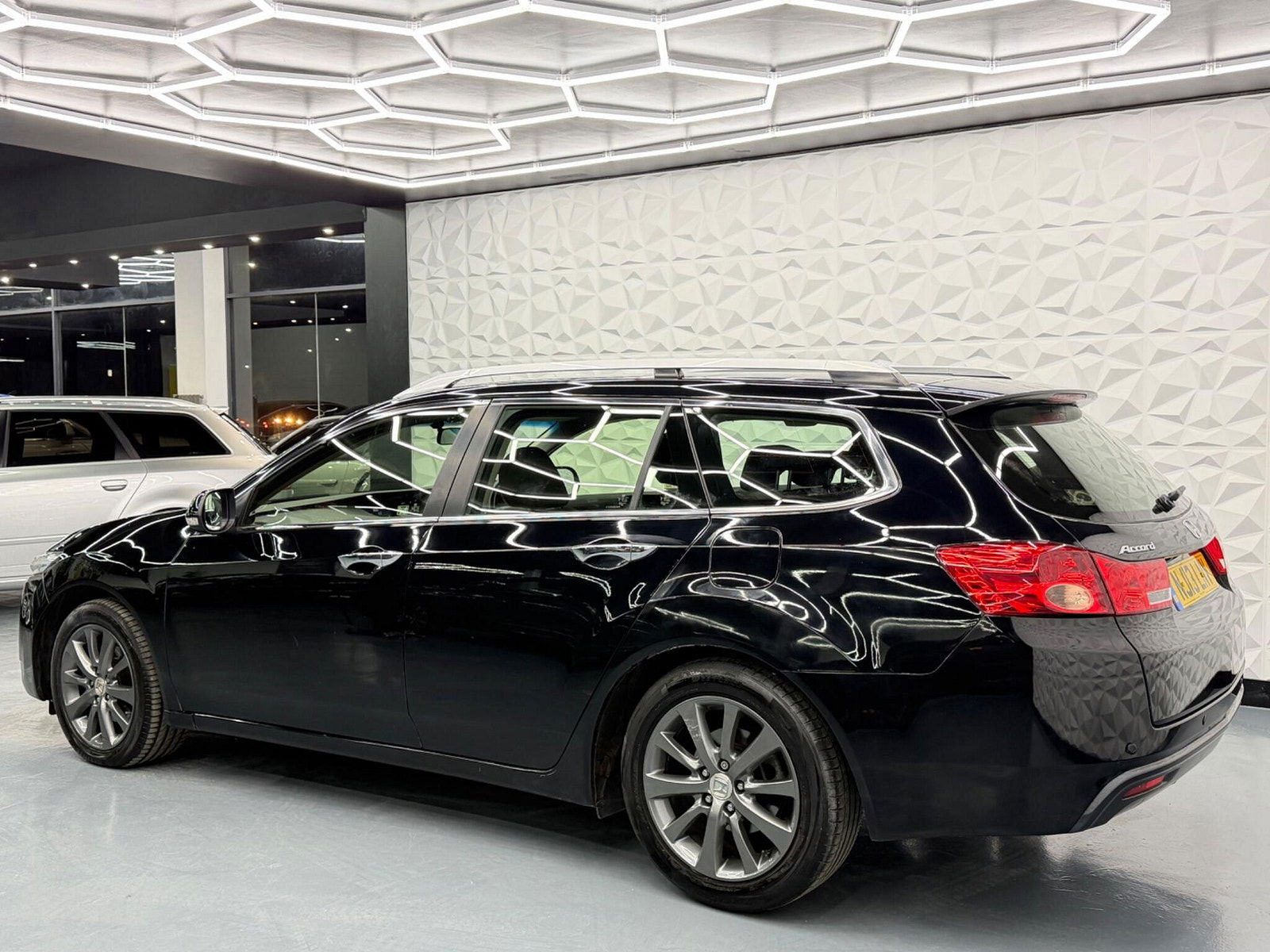 Honda Accord 2.0 i-VTEC ES Tourer Auto Euro 5 5dr 5dr Automatic 2013