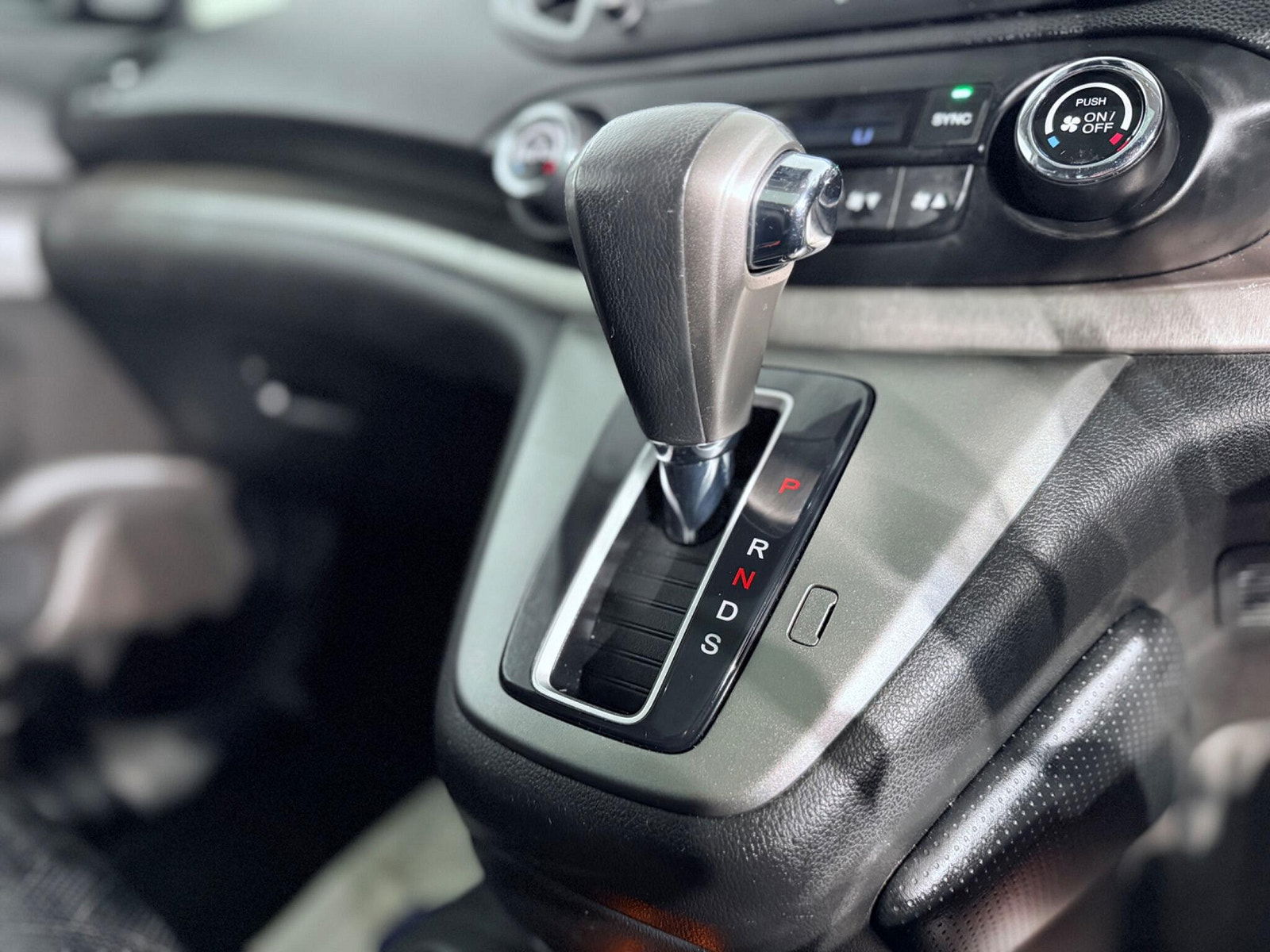 Honda CR-V 2.2 i-DTEC EX Auto 4WD Euro 5 5dr 5dr Automatic 2013