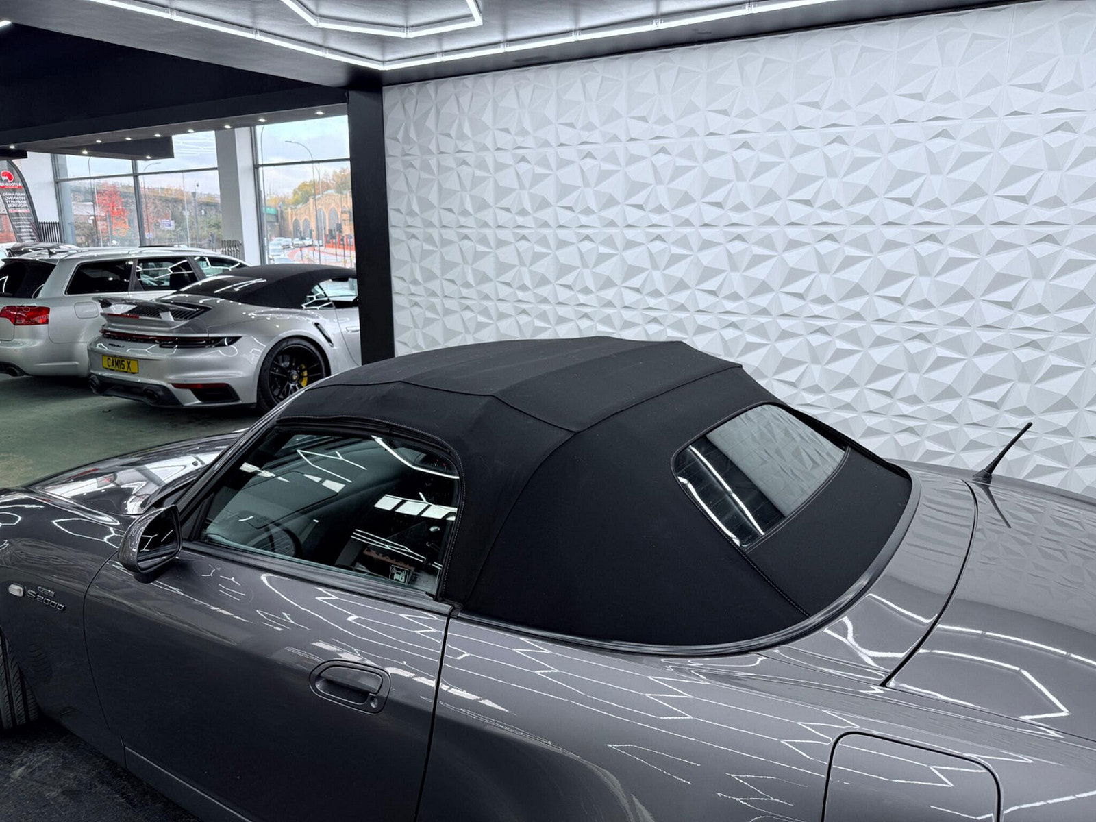 Honda S2000 2.0 i-VTEC Roadster 2dr 2dr Manual 2005