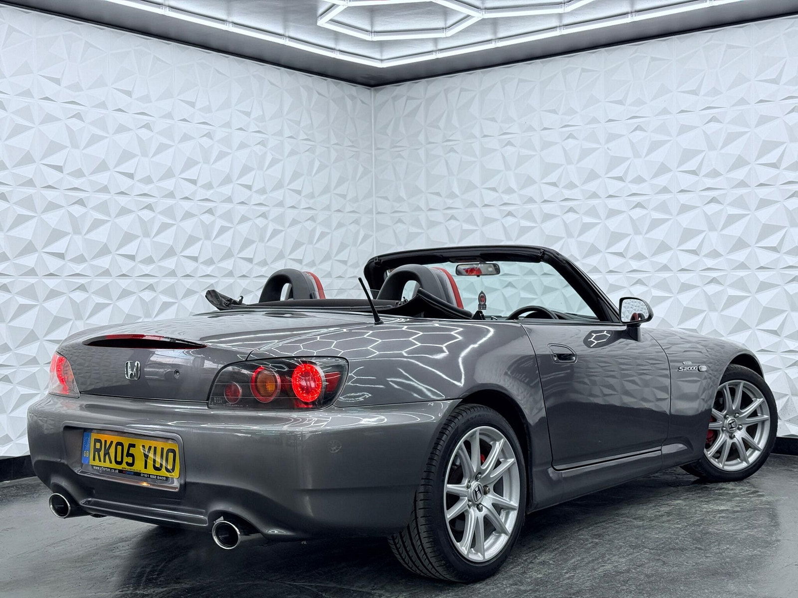 Honda S2000 2.0 i-VTEC Roadster 2dr 2dr Manual 2005