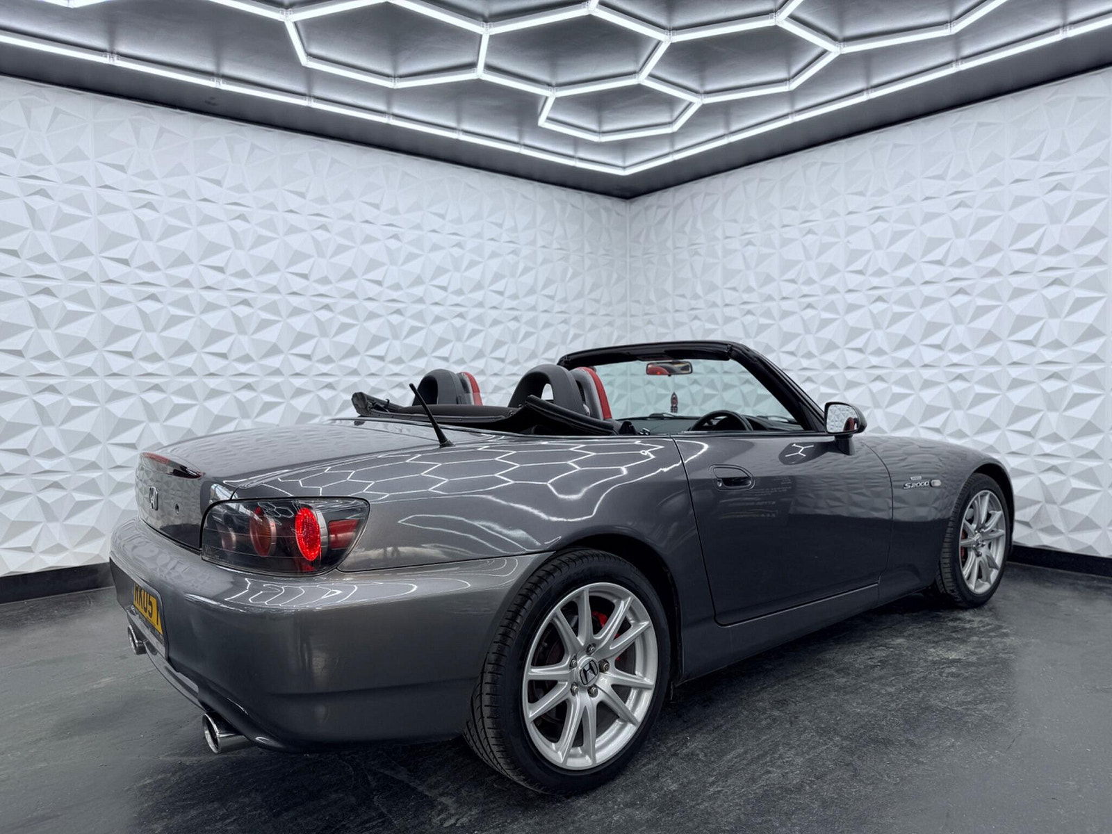 Honda S2000 2.0 i-VTEC Roadster 2dr 2dr Manual 2005