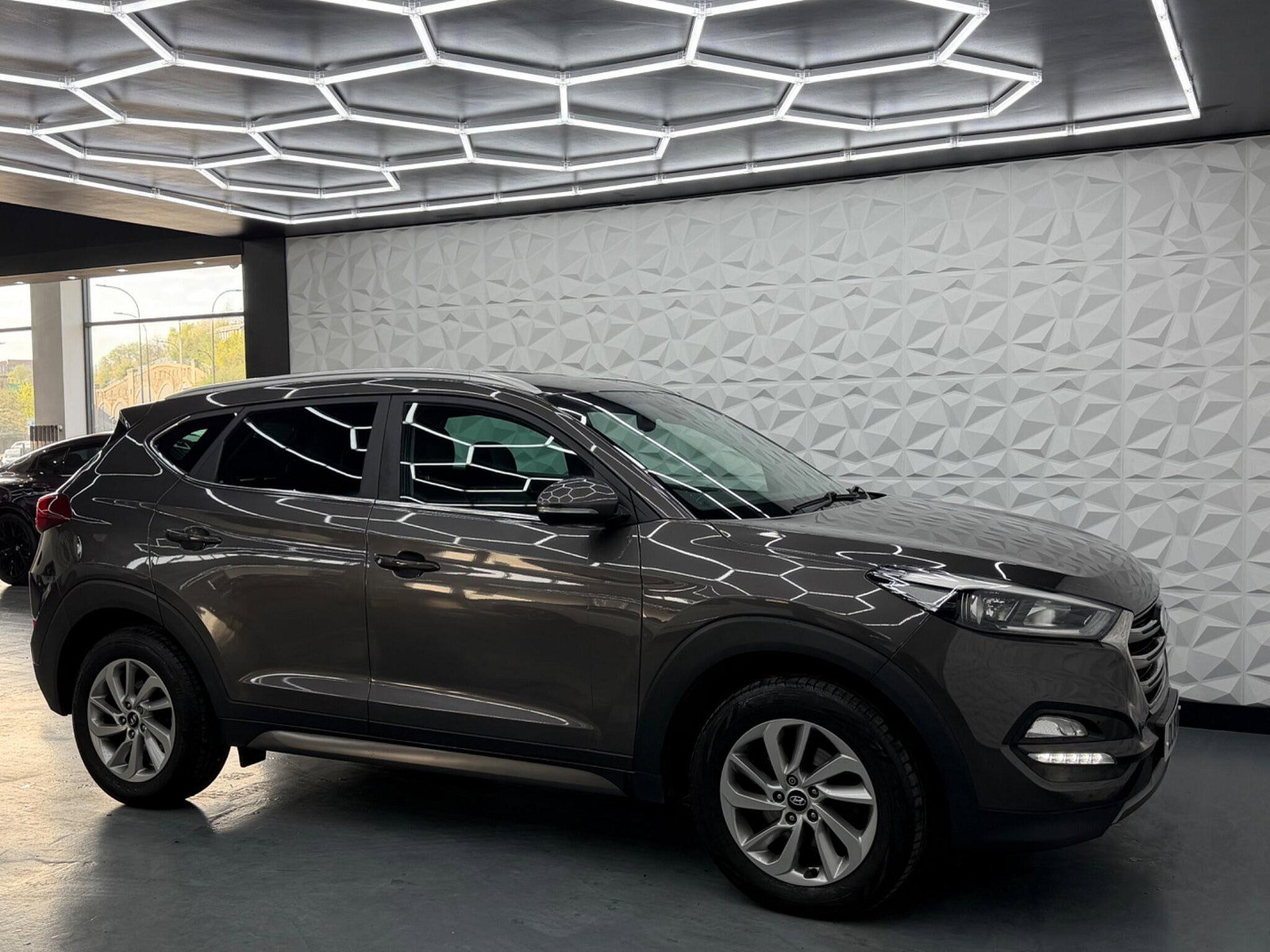 Hyundai Tucson 1.7 CRDi Blue Drive Premium Euro 6 (s/s) 5dr 5dr Manual 2016