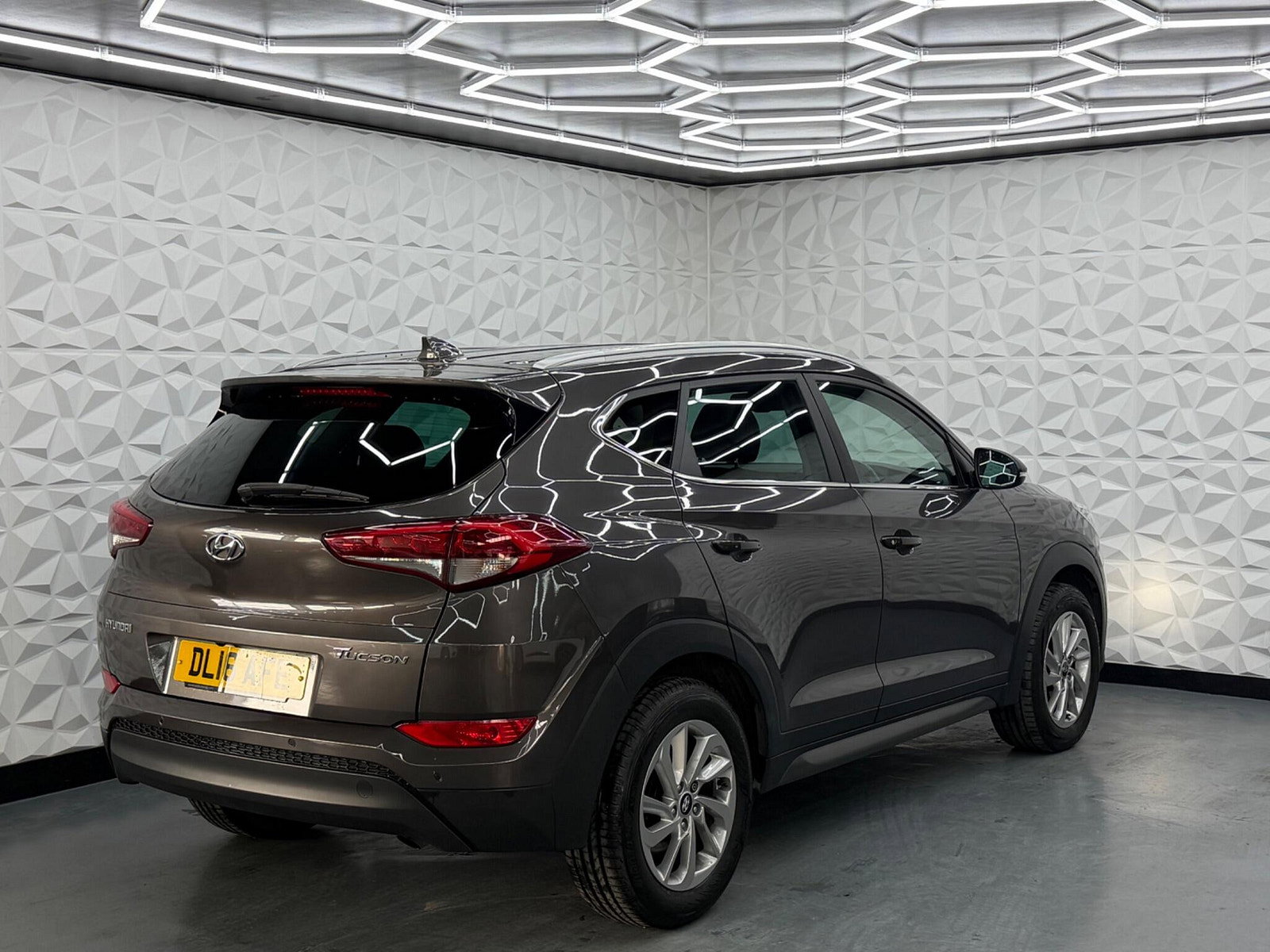 Hyundai Tucson 1.7 CRDi Blue Drive Premium Euro 6 (s/s) 5dr 5dr Manual 2016