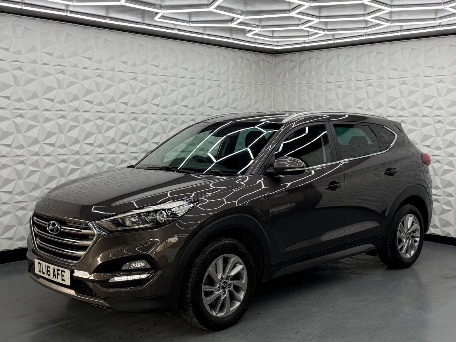 Hyundai Tucson 1.7 CRDi Blue Drive Premium Euro 6 (s/s) 5dr 5dr Manual 2016