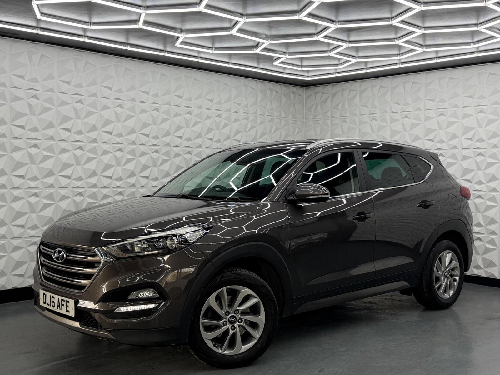 Hyundai Tucson 1.7 CRDi Blue Drive Premium Euro 6 (s/s) 5dr 5dr Manual 2016