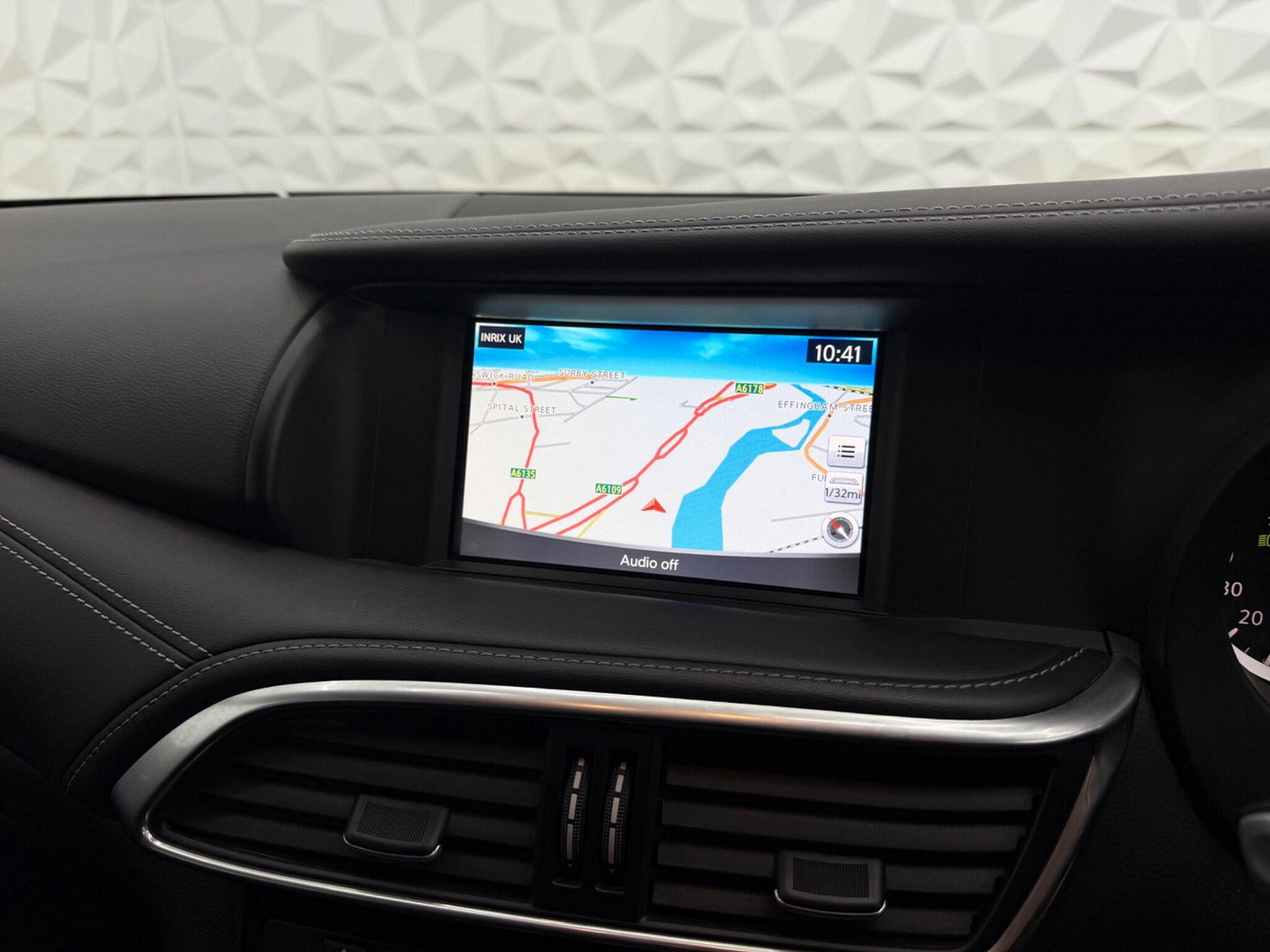 Infiniti Q30 1.5d Business Executive Euro 6 (s/s) 5dr 5dr Manual 2016