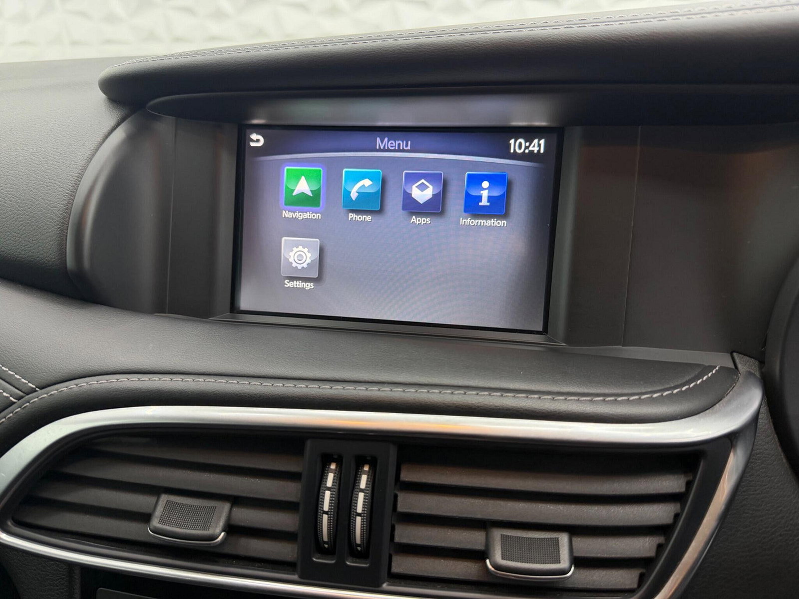 Infiniti Q30 1.5d Business Executive Euro 6 (s/s) 5dr 5dr Manual 2016