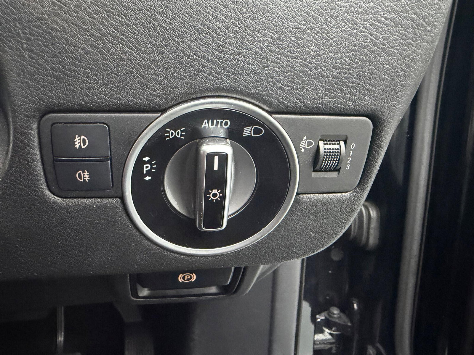 Infiniti Q30 1.5d Business Executive Euro 6 (s/s) 5dr 5dr Manual 2016