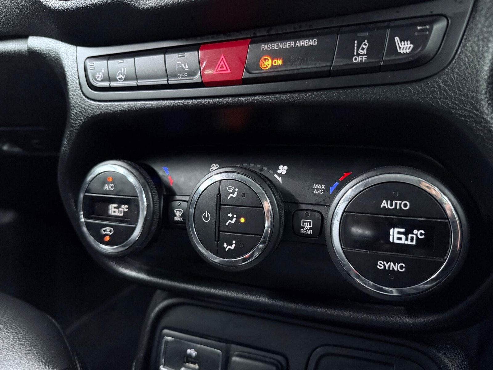 Jeep Renegade 1.4T MultiAirII Limited Euro 6 (s/s) 5dr 5dr Manual 2016