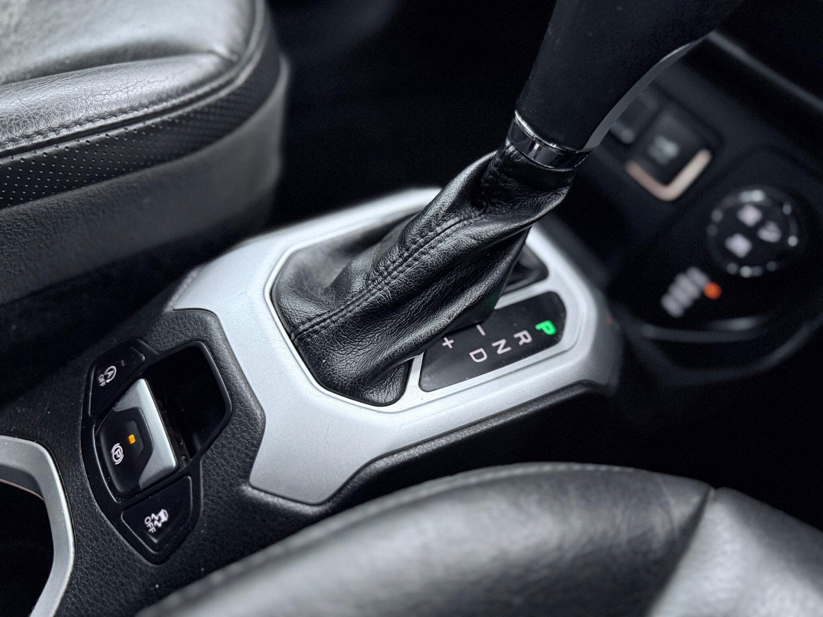 Jeep Renegade 2.0 MultiJetII Limited Auto 4WD Euro 6 (s/s) 5dr 5dr Automatic 2016