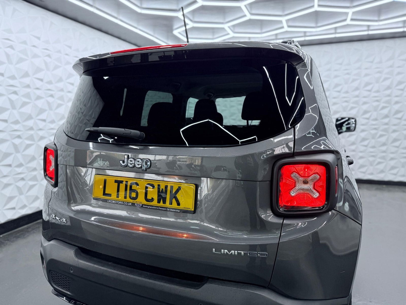 Jeep Renegade 2.0 MultiJetII Limited Auto 4WD Euro 6 (s/s) 5dr 5dr Automatic 2016