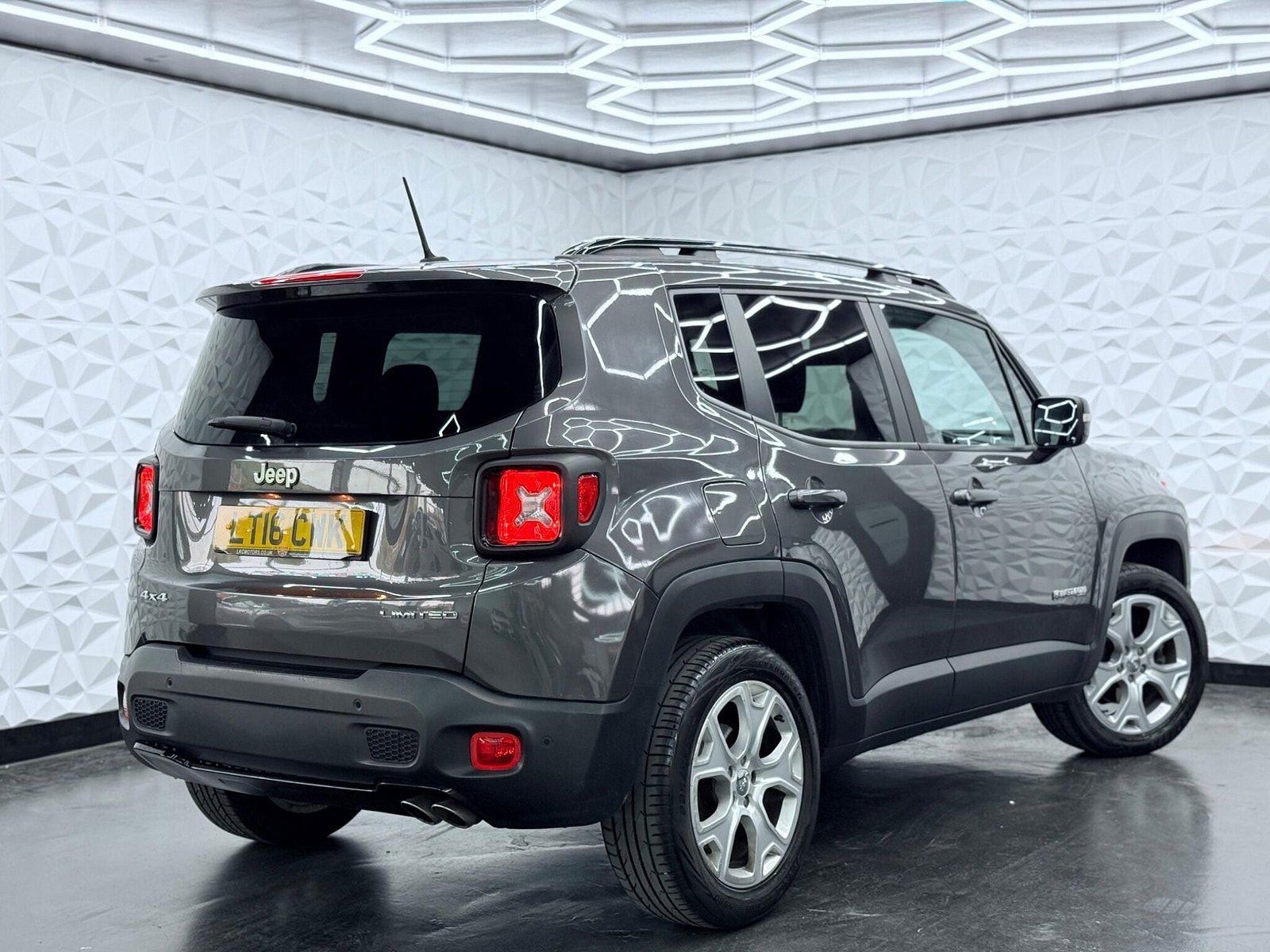 Jeep Renegade 2.0 MultiJetII Limited Auto 4WD Euro 6 (s/s) 5dr 5dr Automatic 2016