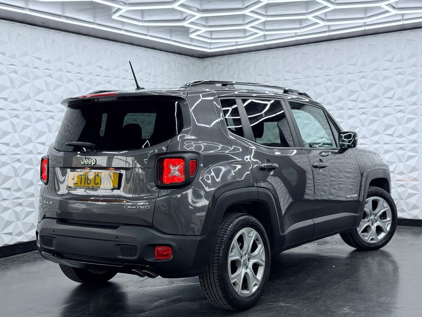 Jeep Renegade 2.0 MultiJetII Limited Auto 4WD Euro 6 (s/s) 5dr 5dr Automatic 2016