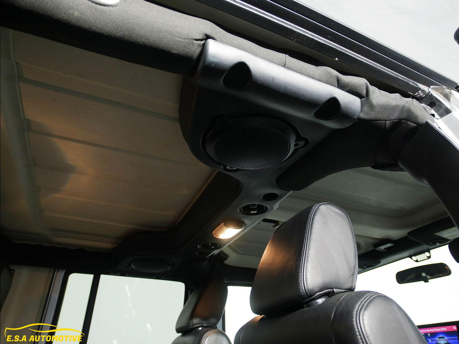 Jeep Wrangler 2.8 CRD Sahara Auto 4WD Euro 5 4dr (4 seat) 4dr Automatic 2011