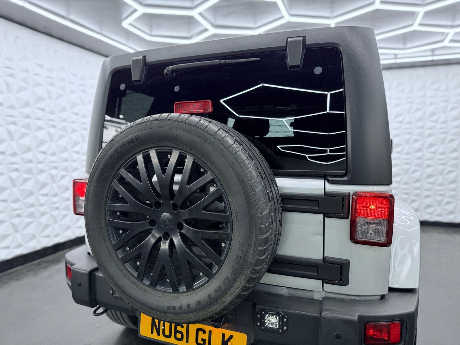 Jeep Wrangler 2.8 CRD Sahara Auto 4WD Euro 5 4dr (4 seat) 4dr Automatic 2011