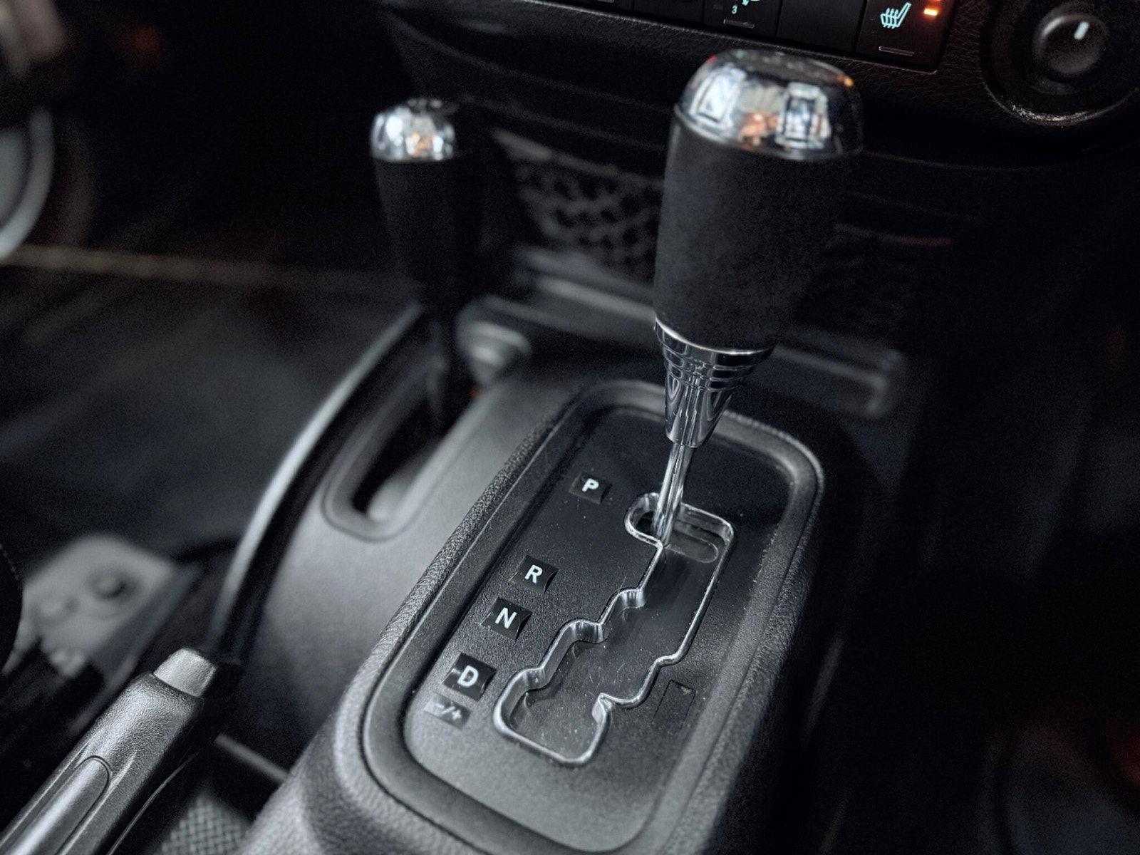 Jeep Wrangler 2.8 CRD Sahara Auto 4WD Euro 5 4dr (4 seat) 4dr Automatic 2011