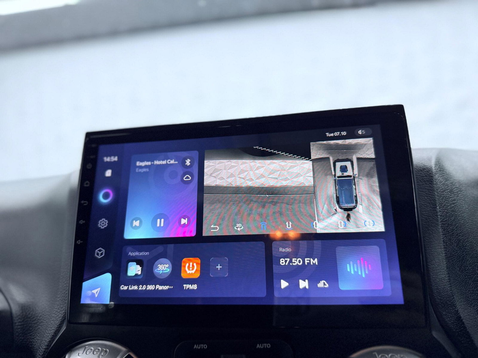 Jeep Wrangler 2.8 CRD Sahara Auto 4WD Euro 5 4dr (4 seat) 4dr Automatic 2011