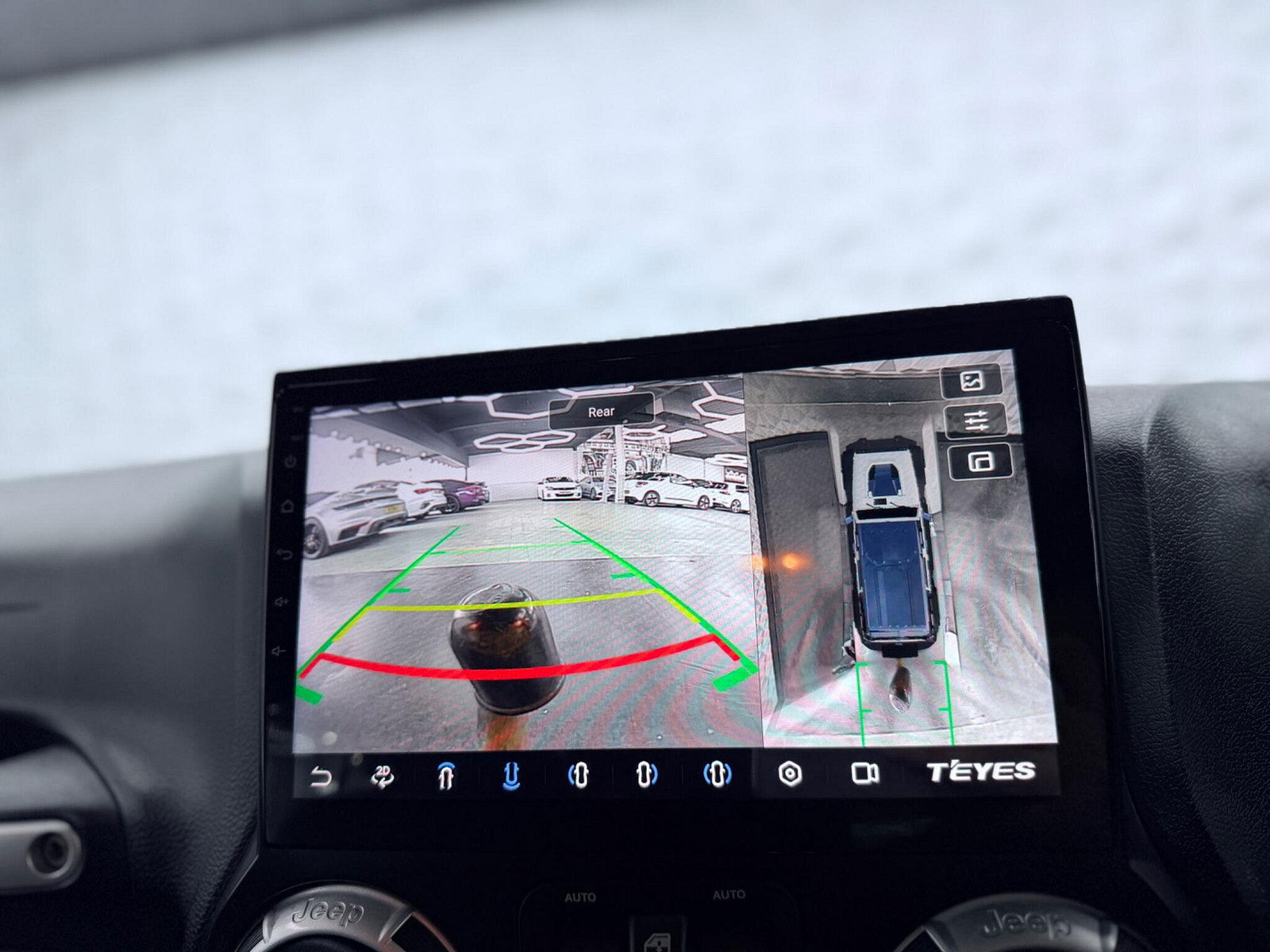 Jeep Wrangler 2.8 CRD Sahara Auto 4WD Euro 5 4dr (4 seat) 4dr Automatic 2011