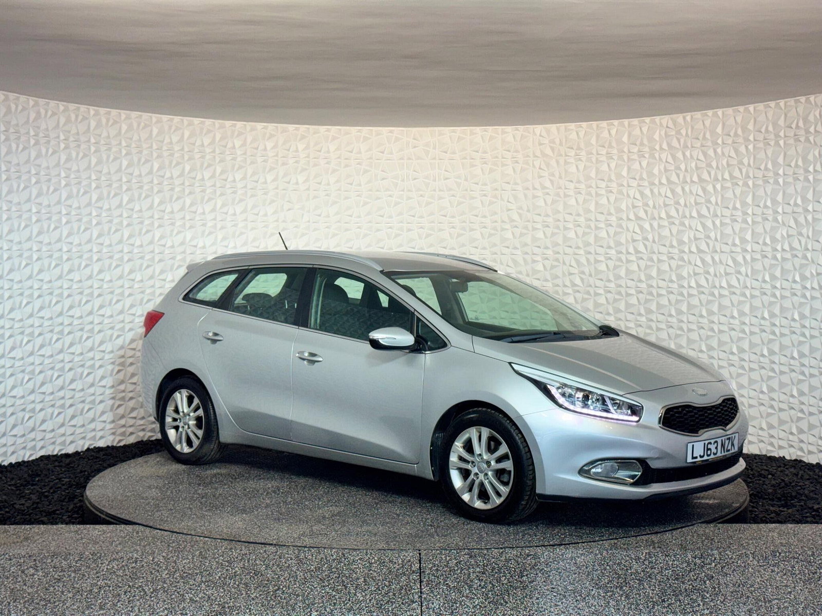 Kia Ceed 1.6 CRDi 2 Sportswagon Auto Euro 5 5dr 5dr Automatic 2013