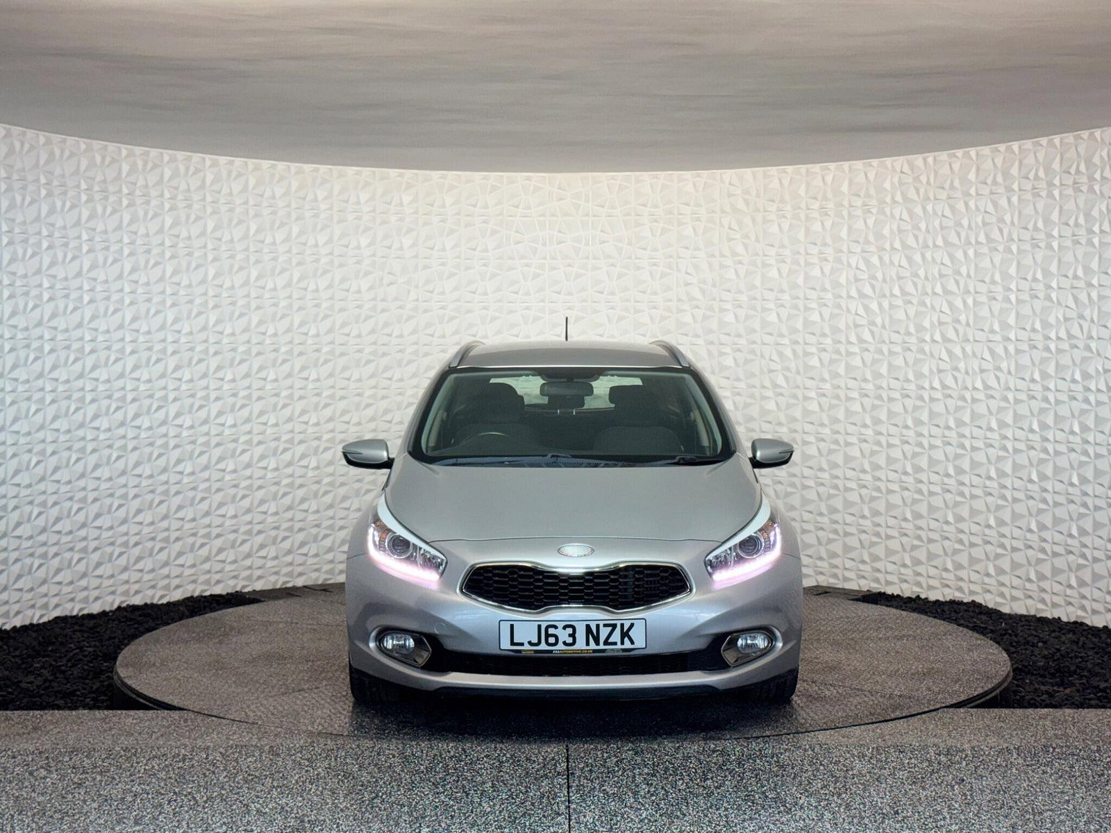 Kia Ceed 1.6 CRDi 2 Sportswagon Auto Euro 5 5dr 5dr Automatic 2013