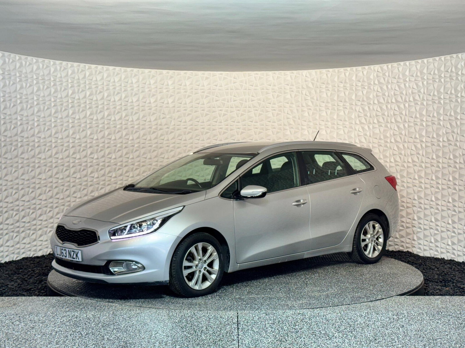 Kia Ceed 1.6 CRDi 2 Sportswagon Auto Euro 5 5dr 5dr Automatic 2013