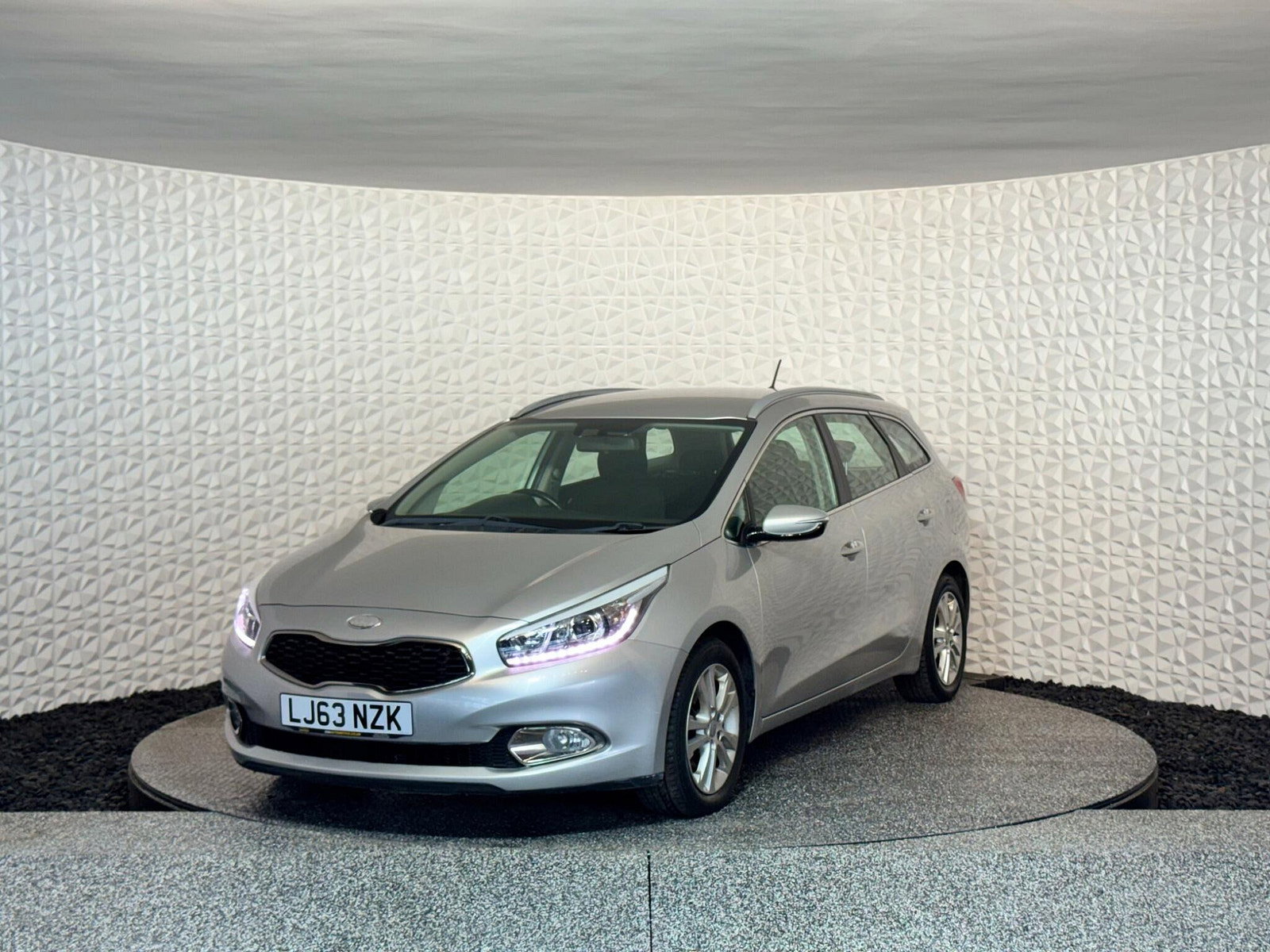 Kia Ceed 1.6 CRDi 2 Sportswagon Auto Euro 5 5dr 5dr Automatic 2013