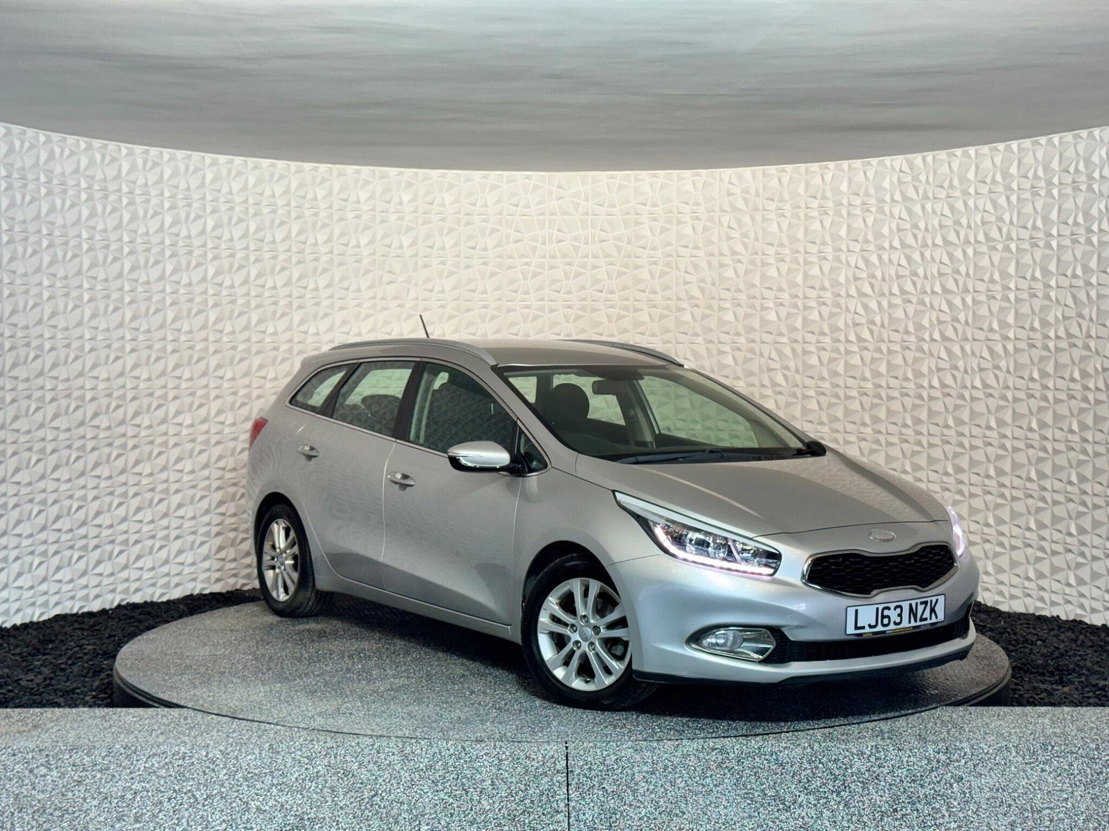 Kia Ceed 1.6 CRDi 2 Sportswagon Auto Euro 5 5dr 5dr Automatic 2013