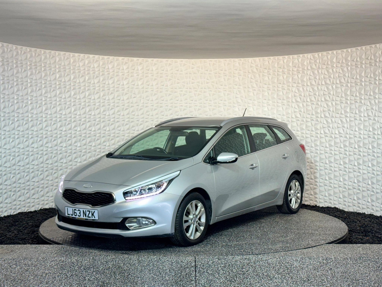 Kia Ceed 1.6 CRDi 2 Sportswagon Auto Euro 5 5dr 5dr Automatic 2013
