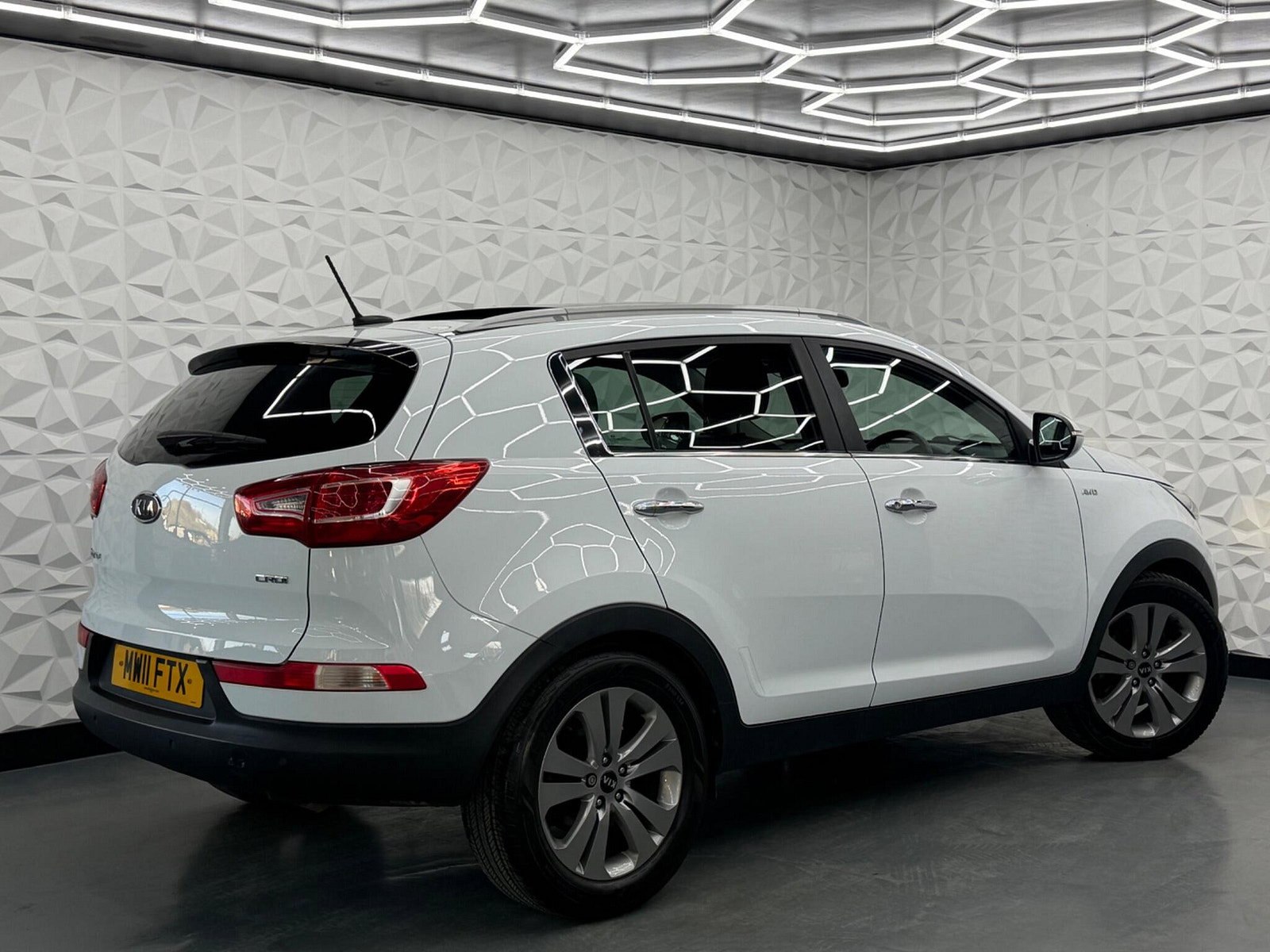 Kia Sportage 2.0 CRDi KX-3 Auto AWD Euro 5 5dr 5dr Automatic 2011