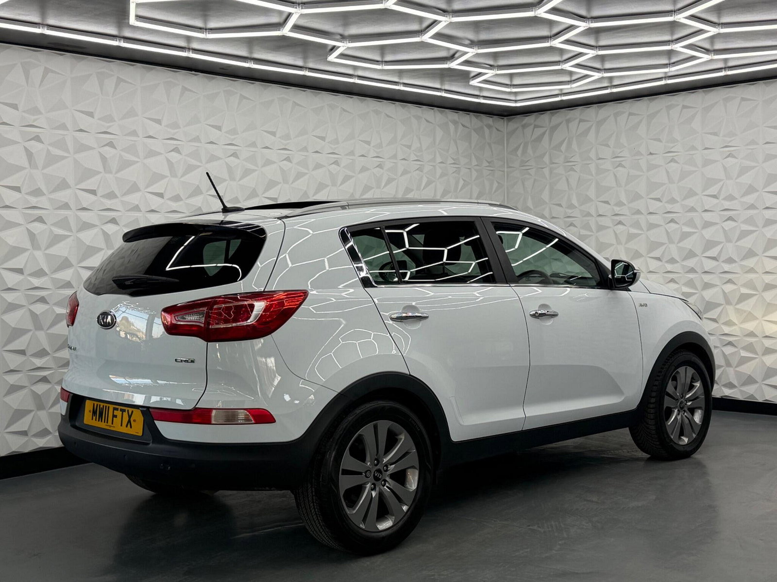 Kia Sportage 2.0 CRDi KX-3 Auto AWD Euro 5 5dr 5dr Automatic 2011