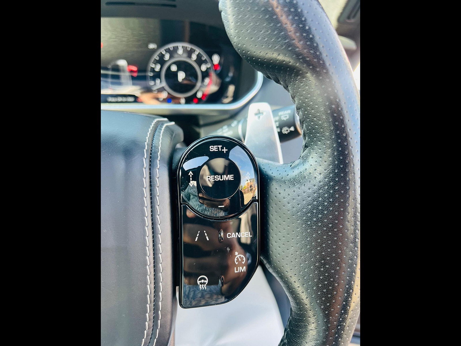 Land Rover Range Rover Sport 5.0 P575 V8 SVR Auto 4WD Euro 6 (s/s) 5dr 5dr Automatic 2018