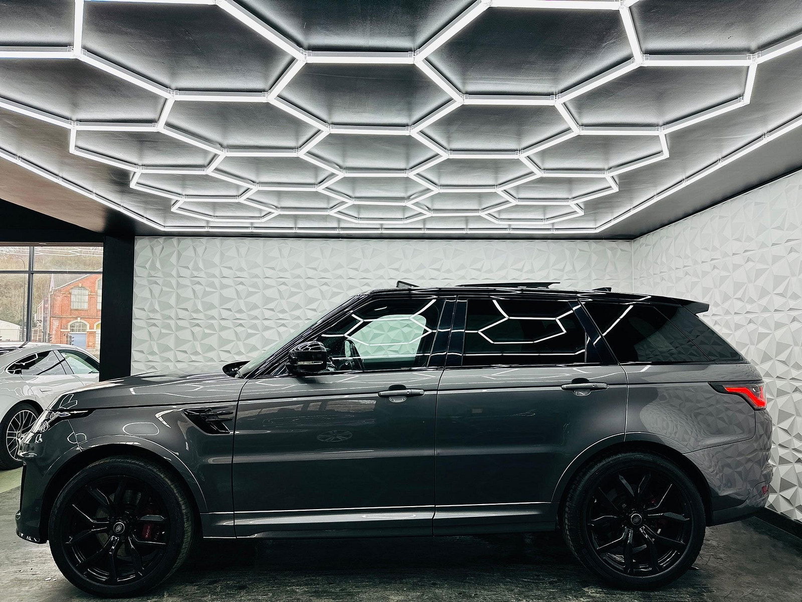 Land Rover Range Rover Sport 5.0 P575 V8 SVR Auto 4WD Euro 6 (s/s) 5dr 5dr Automatic 2018