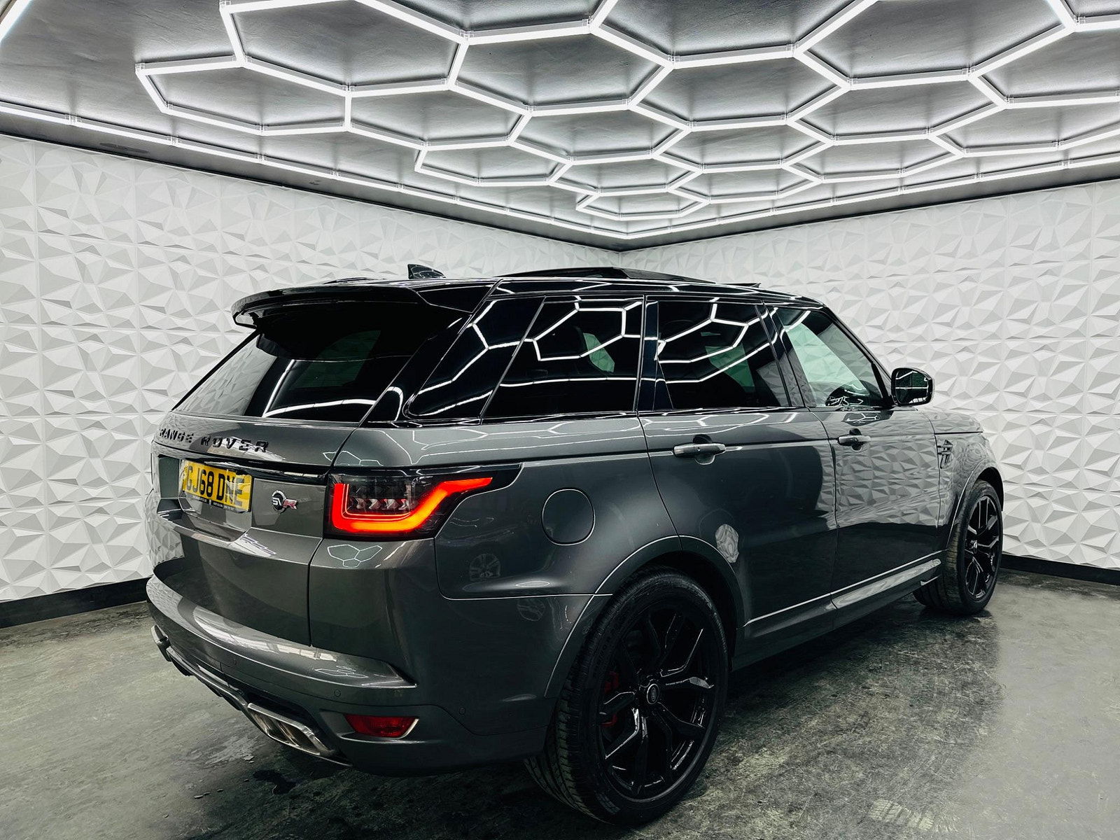 Land Rover Range Rover Sport 5.0 P575 V8 SVR Auto 4WD Euro 6 (s/s) 5dr 5dr Automatic 2018