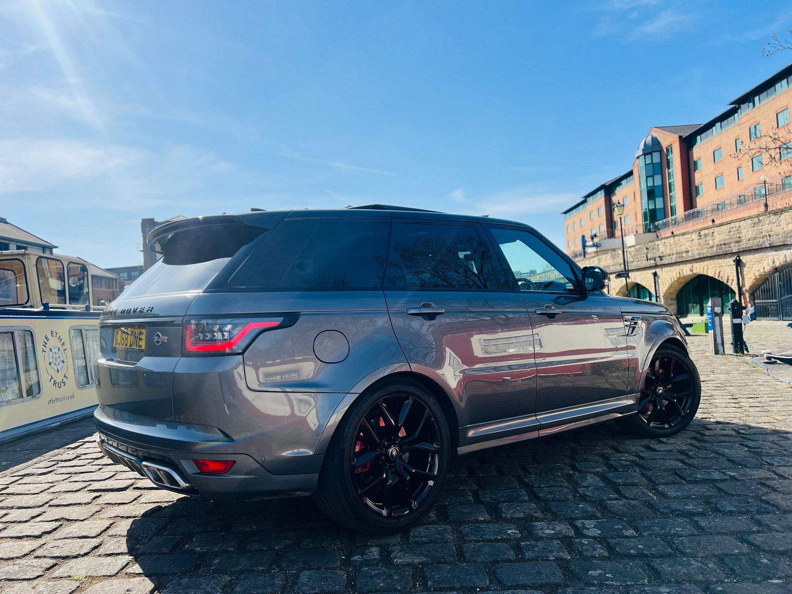 Land Rover Range Rover Sport 5.0 P575 V8 SVR Auto 4WD Euro 6 (s/s) 5dr 5dr Automatic 2018