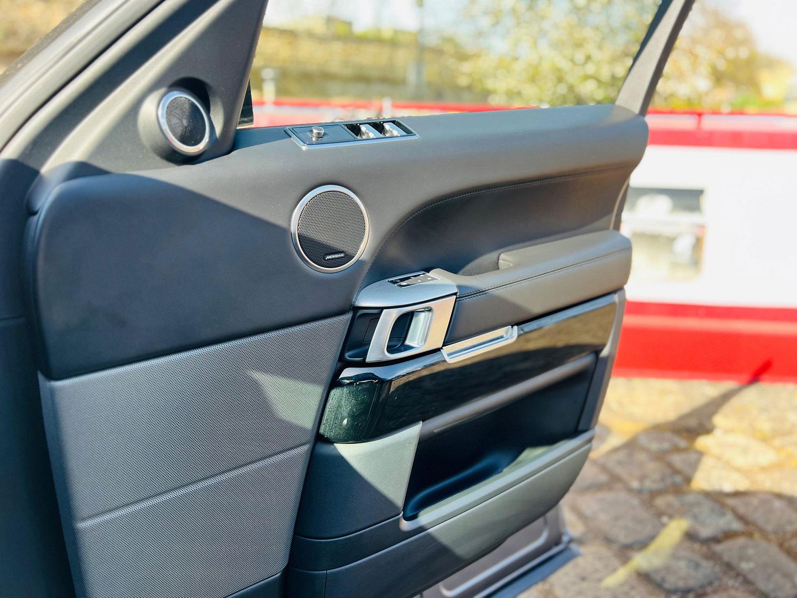 Land Rover Range Rover Sport 5.0 P575 V8 SVR Auto 4WD Euro 6 (s/s) 5dr 5dr Automatic 2018