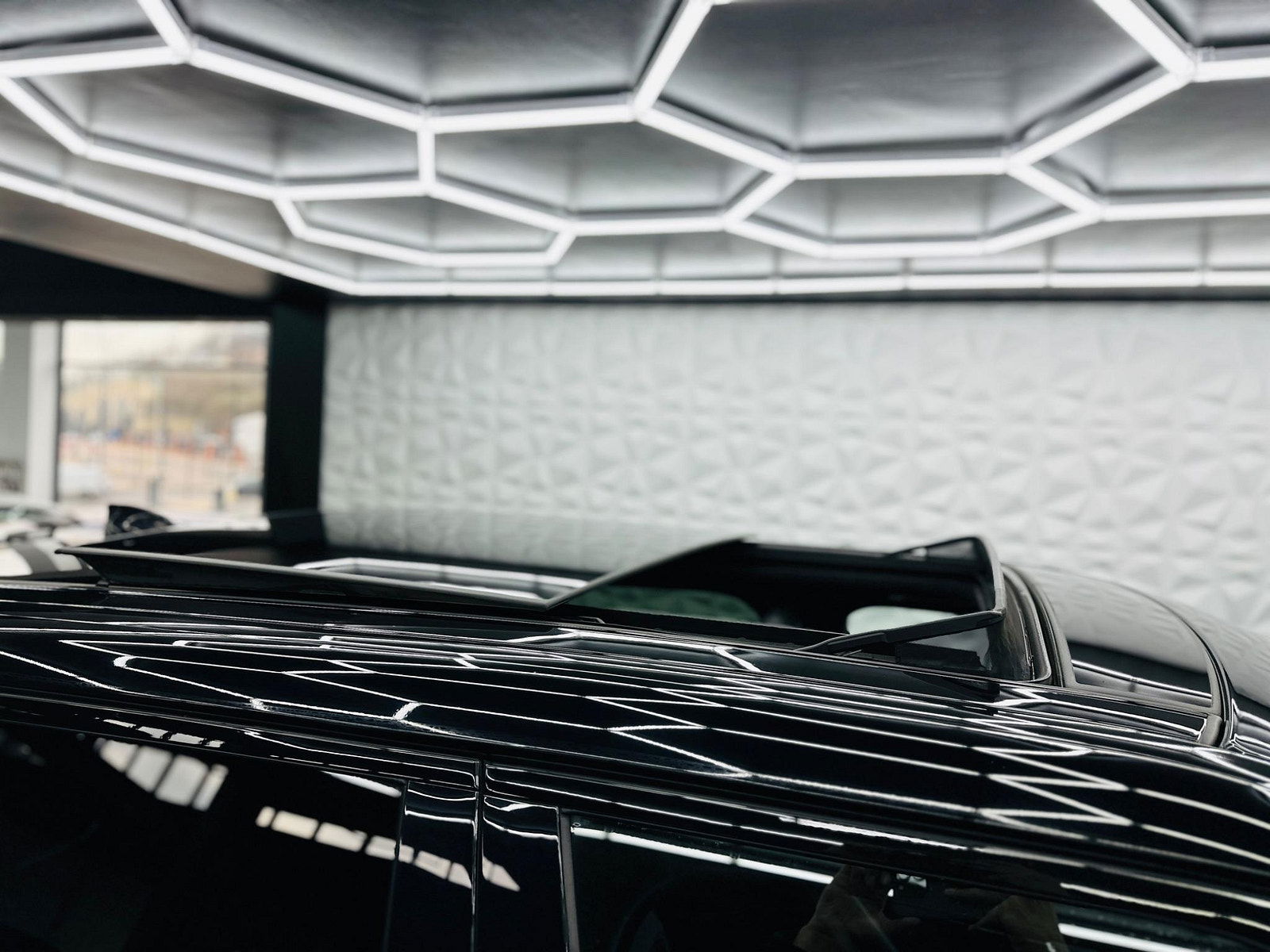 Land Rover Range Rover Sport 5.0 P575 V8 SVR Auto 4WD Euro 6 (s/s) 5dr 5dr Automatic 2018