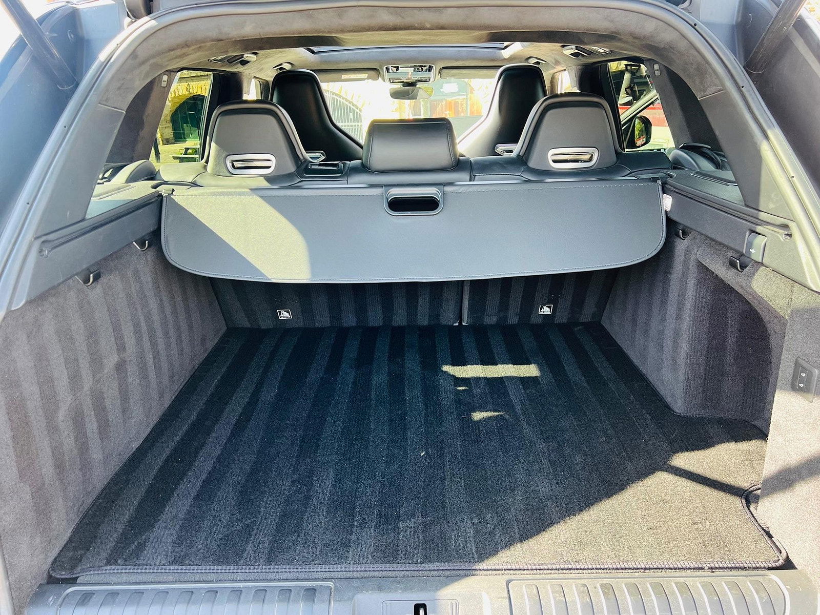 Land Rover Range Rover Sport 5.0 P575 V8 SVR Auto 4WD Euro 6 (s/s) 5dr 5dr Automatic 2018