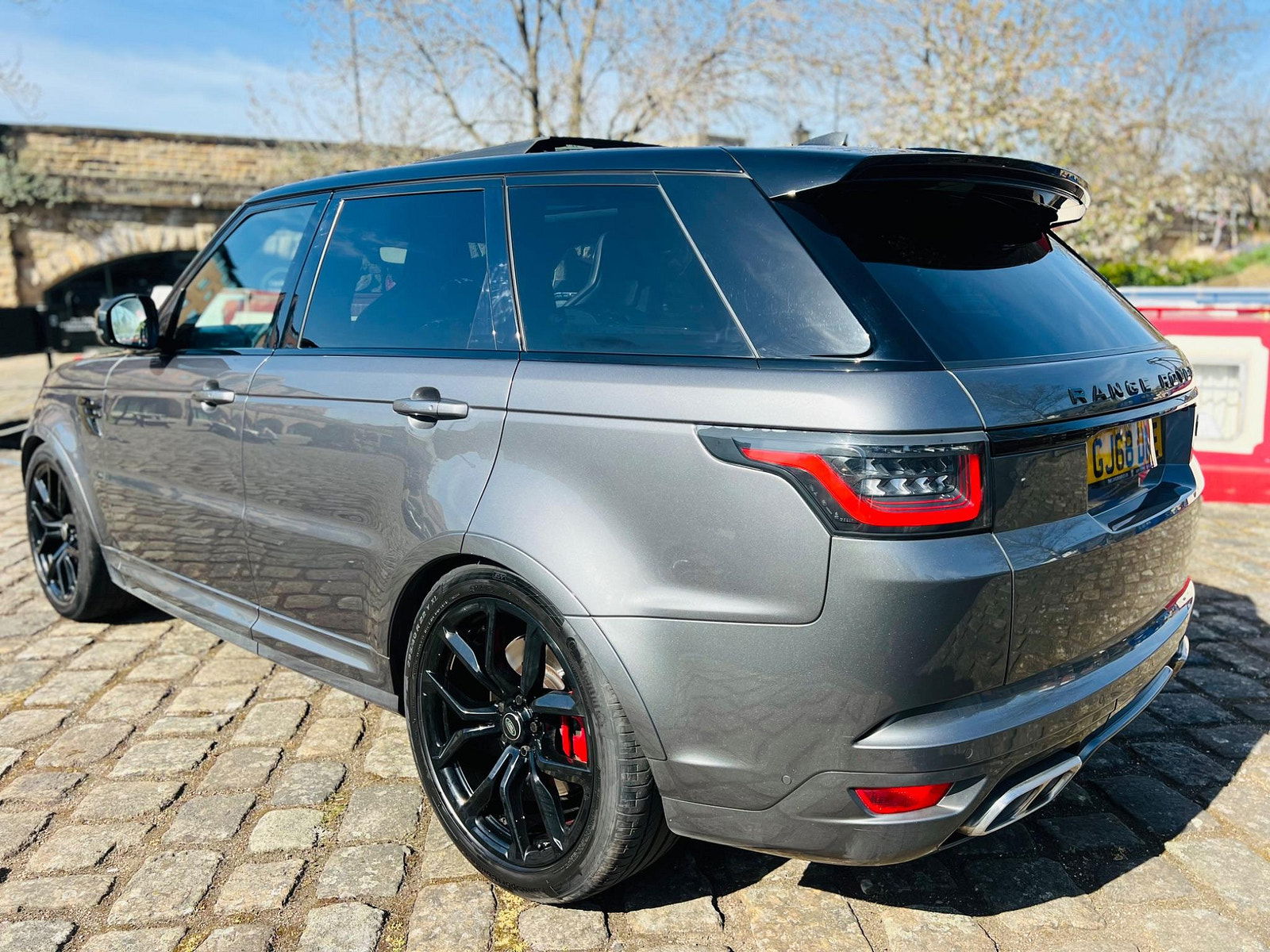 Land Rover Range Rover Sport 5.0 P575 V8 SVR Auto 4WD Euro 6 (s/s) 5dr 5dr Automatic 2018