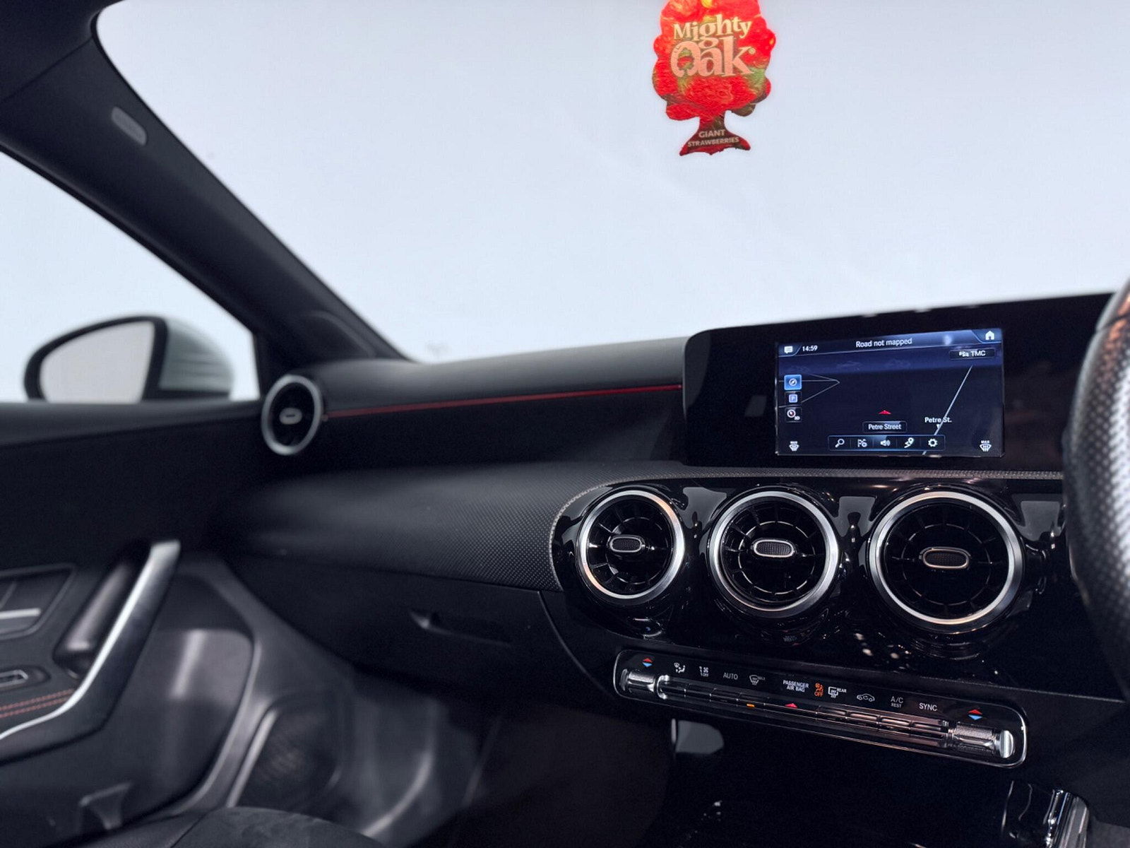 Mercedes-Benz A Class 1.5 A180d AMG Line 7G-DCT Euro 6 (s/s) 5dr 5dr Automatic 2019