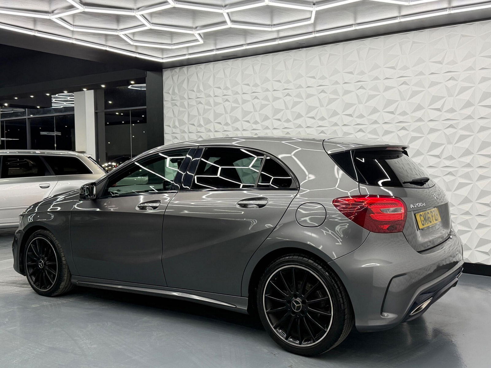 Mercedes-Benz A Class 2.1 A200d AMG Line 7G-DCT Euro 6 (s/s) 5dr 5dr Automatic 2016