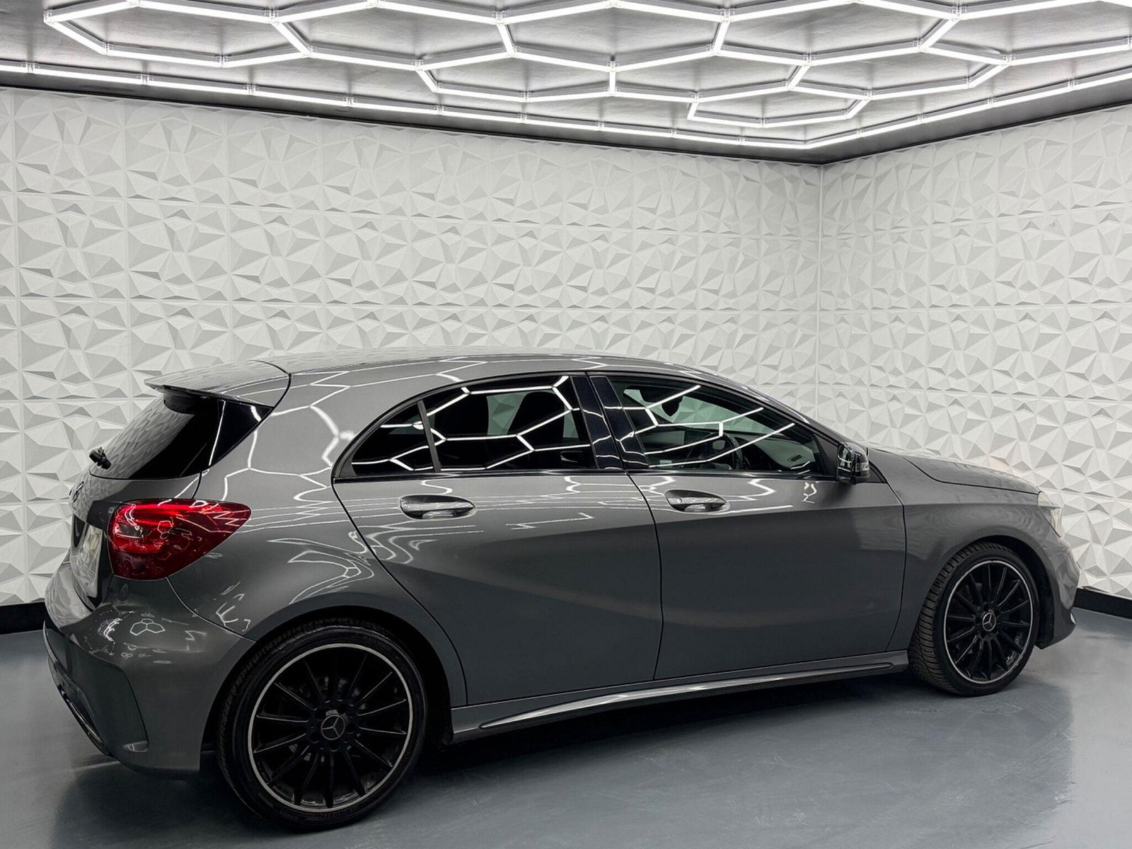 Mercedes-Benz A Class 2.1 A200d AMG Line 7G-DCT Euro 6 (s/s) 5dr 5dr Automatic 2016