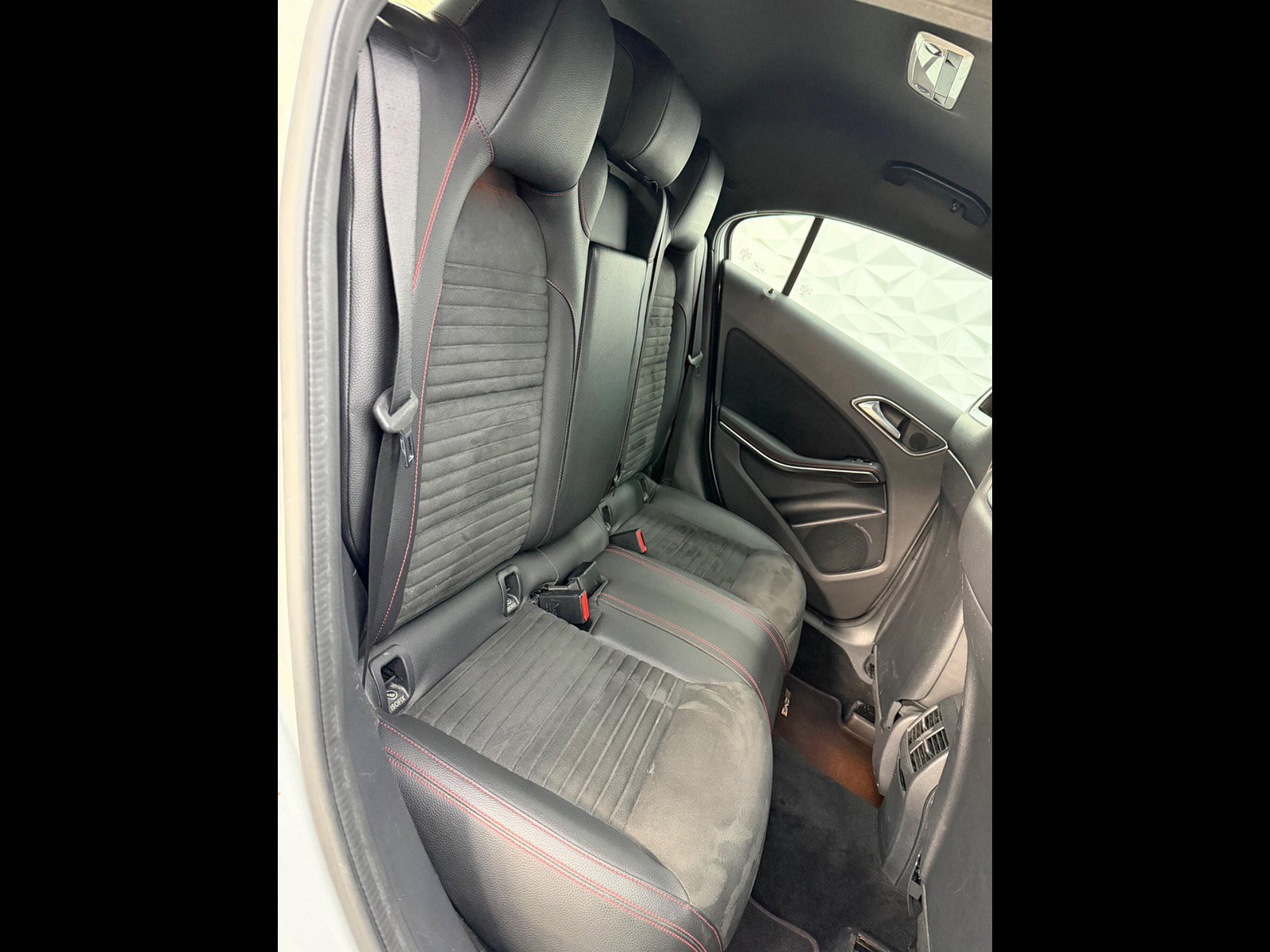 Mercedes-Benz A Class 2.1 A200d AMG Line Euro 6 (s/s) 5dr 5dr Manual 2017