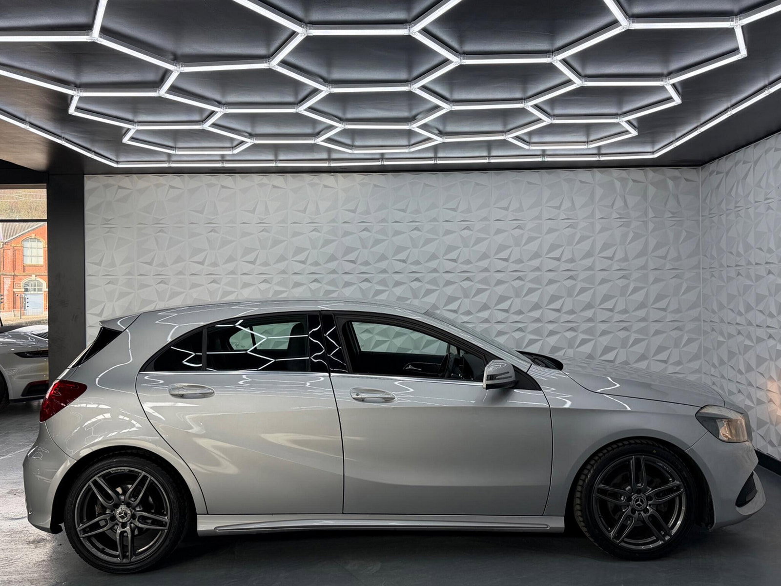 Mercedes-Benz A Class 2.1 A200d AMG Line Euro 6 (s/s) 5dr 5dr Manual 2017