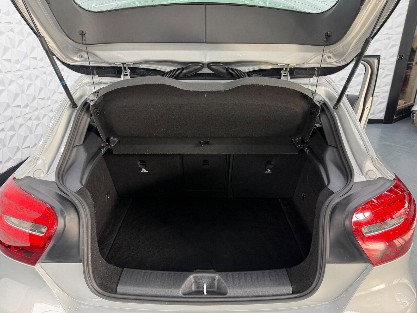 Mercedes-Benz A Class 2.1 A200d AMG Line Euro 6 (s/s) 5dr 5dr Manual 2017