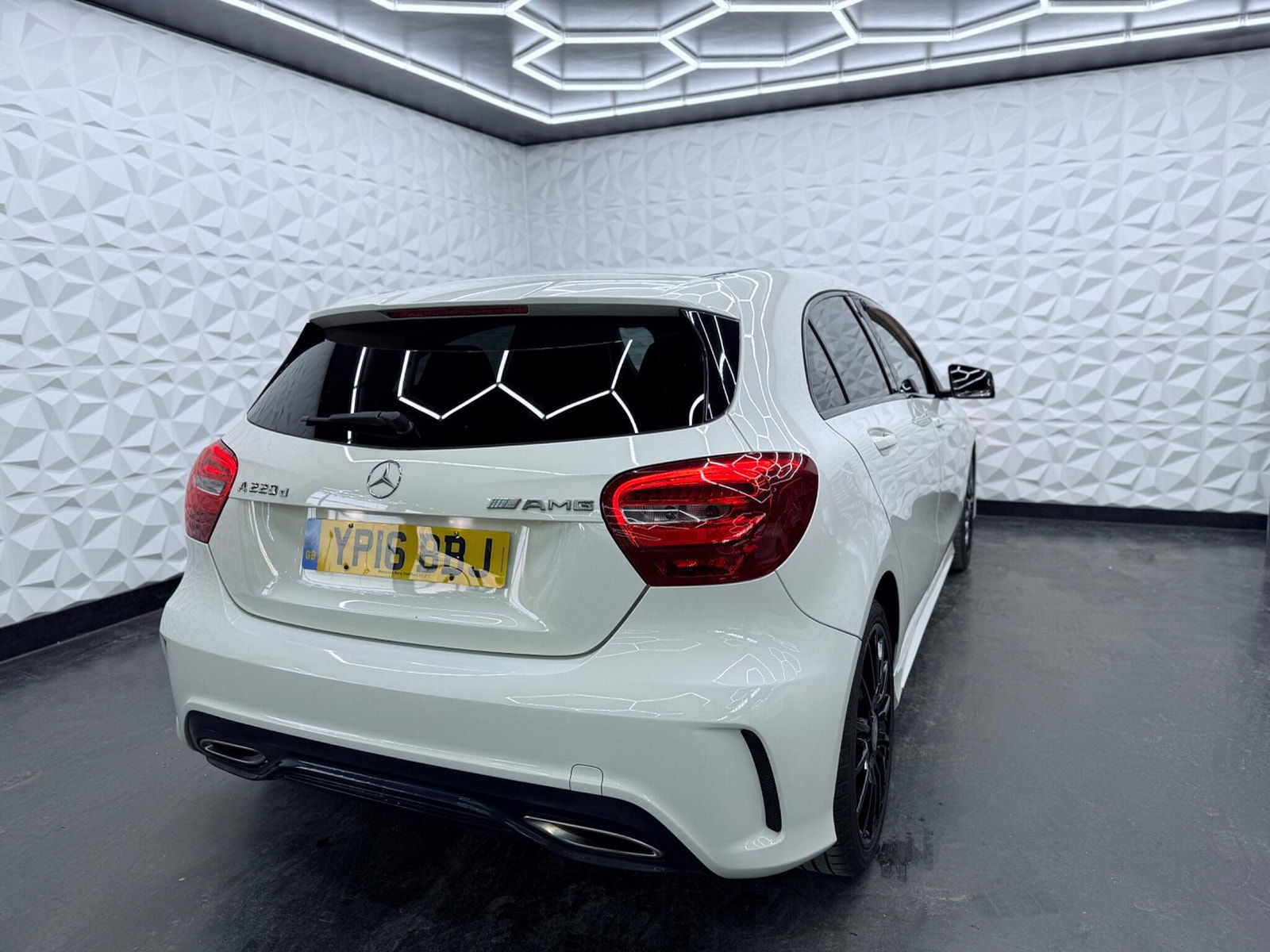 Mercedes-Benz A Class 2.1 A220d AMG Line 7G-DCT Euro 6 (s/s) 5dr 5dr Automatic 2016