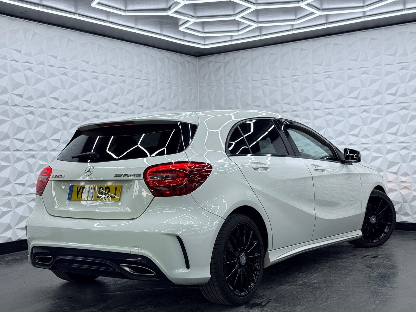 Mercedes-Benz A Class 2.1 A220d AMG Line 7G-DCT Euro 6 (s/s) 5dr 5dr Automatic 2016